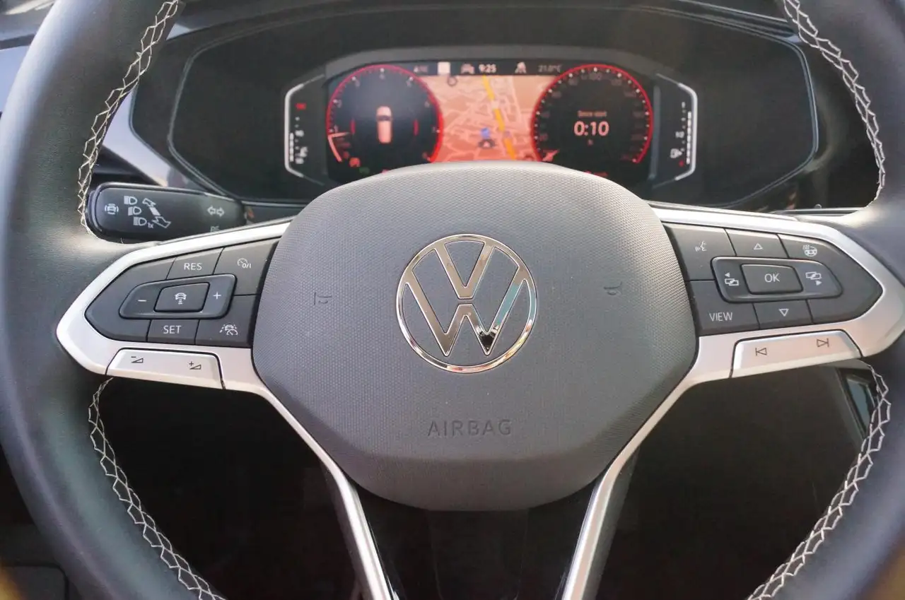 Volkswagen Taos снимка Volkswagen Taos
