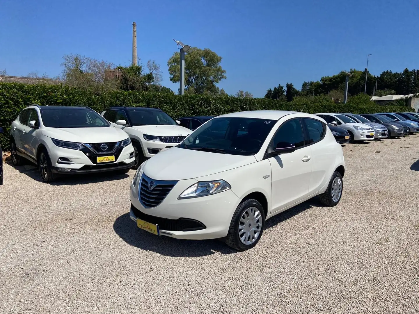 Lancia Ypsilon Ypsilon III 2011 0.9 t.air metano 80cv Bianco - 2