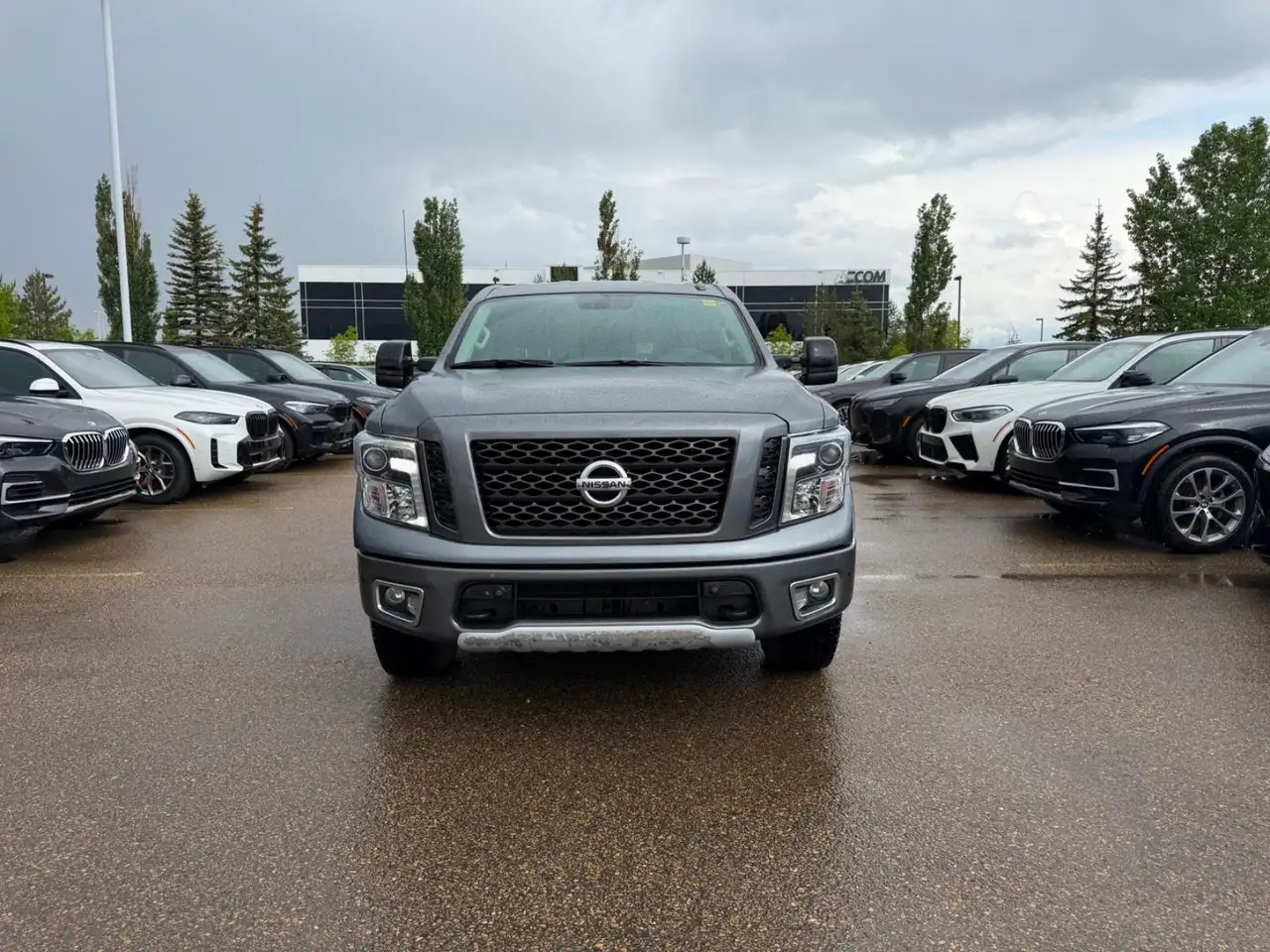 Nissan Titan снимка Nissan Titan