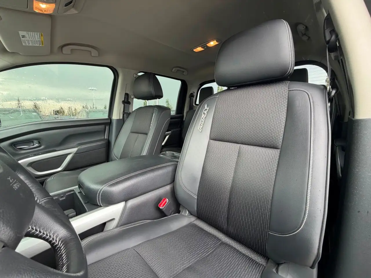 Nissan Titan снимка Nissan Titan