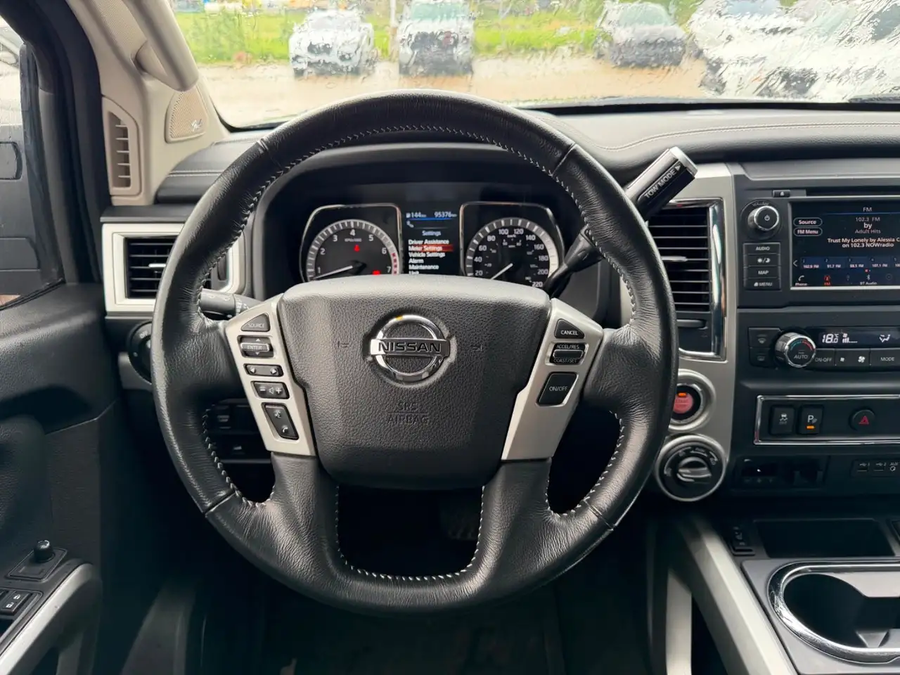 Nissan Titan снимка Nissan Titan