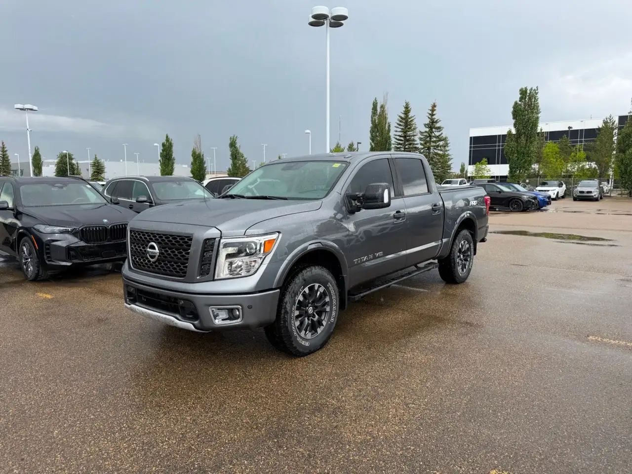 Nissan Titan снимка Nissan Titan