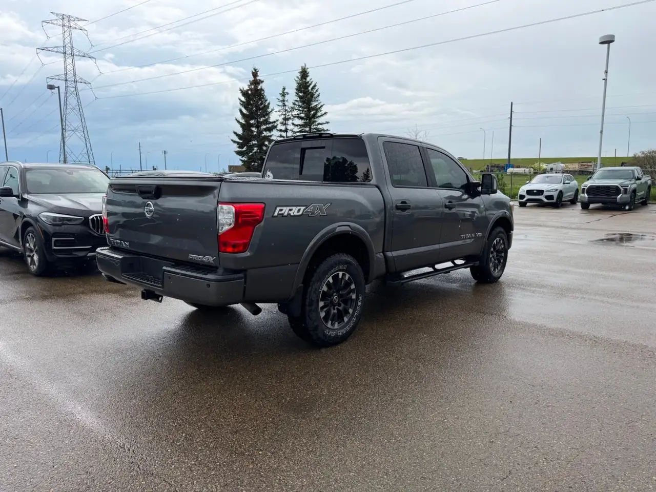 Nissan Titan снимка Nissan Titan