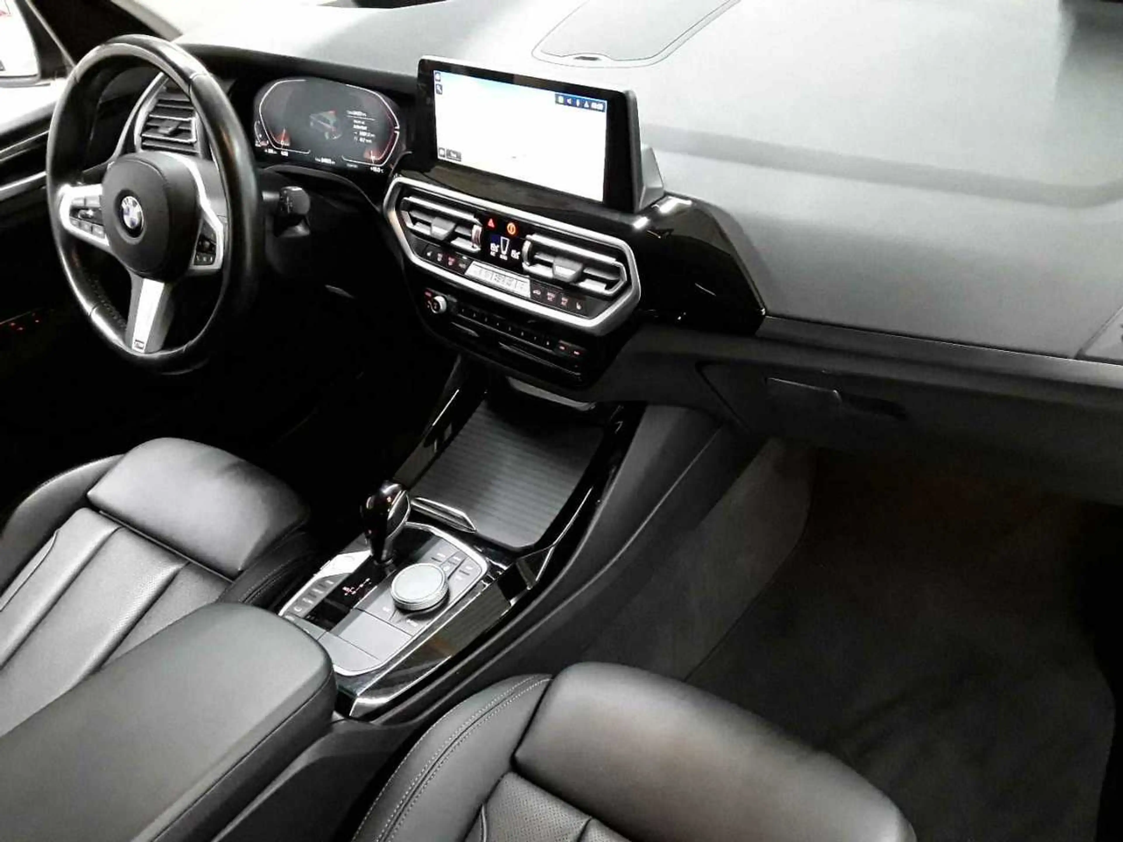 BMW X3 X3 xDrive20d Aut. Navi HuD AHK Leder — photo 9