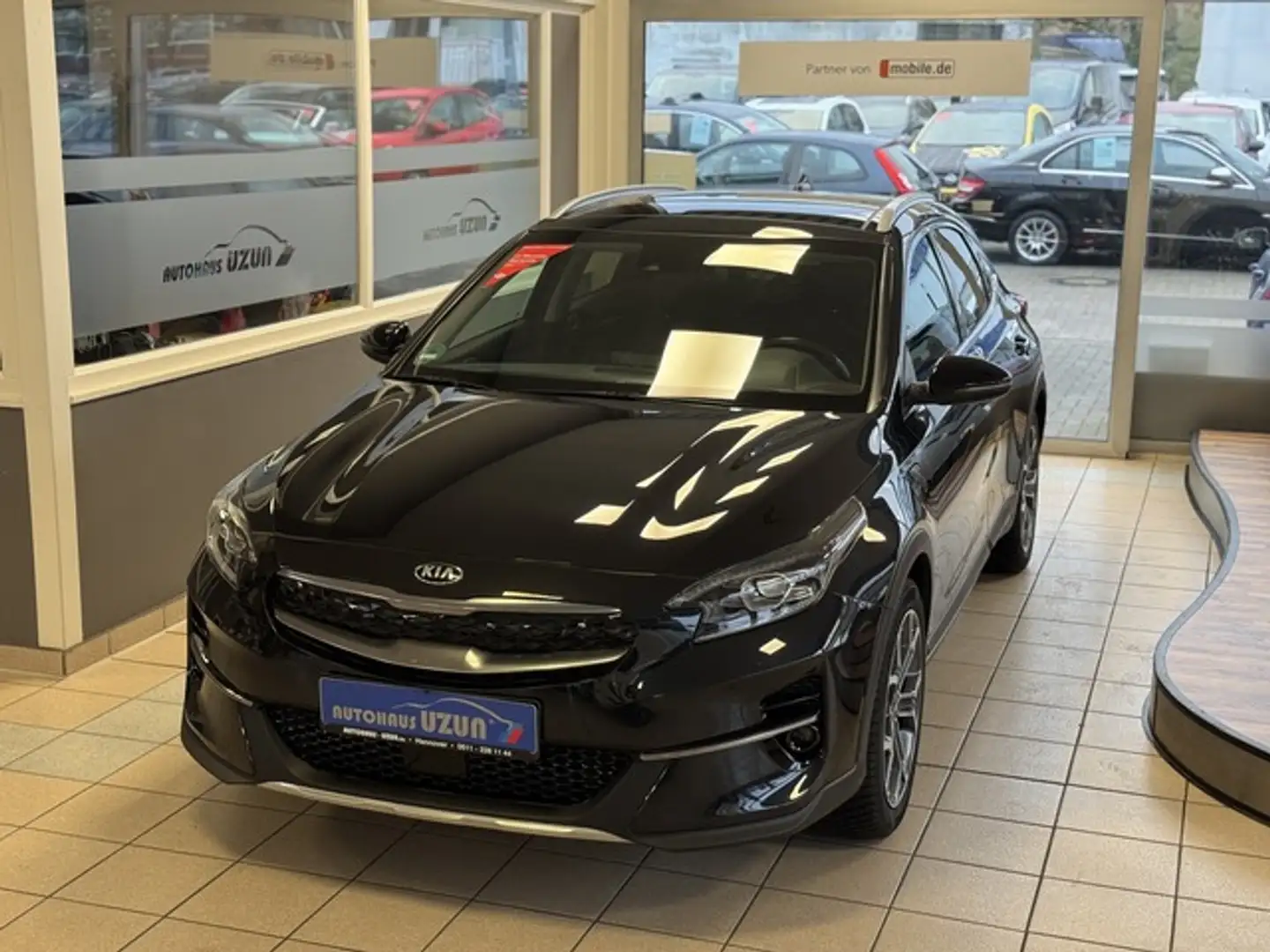 Kia XCeed Plug-in Hybrid Platinum Aut Panorama Leder Schwarz - 2