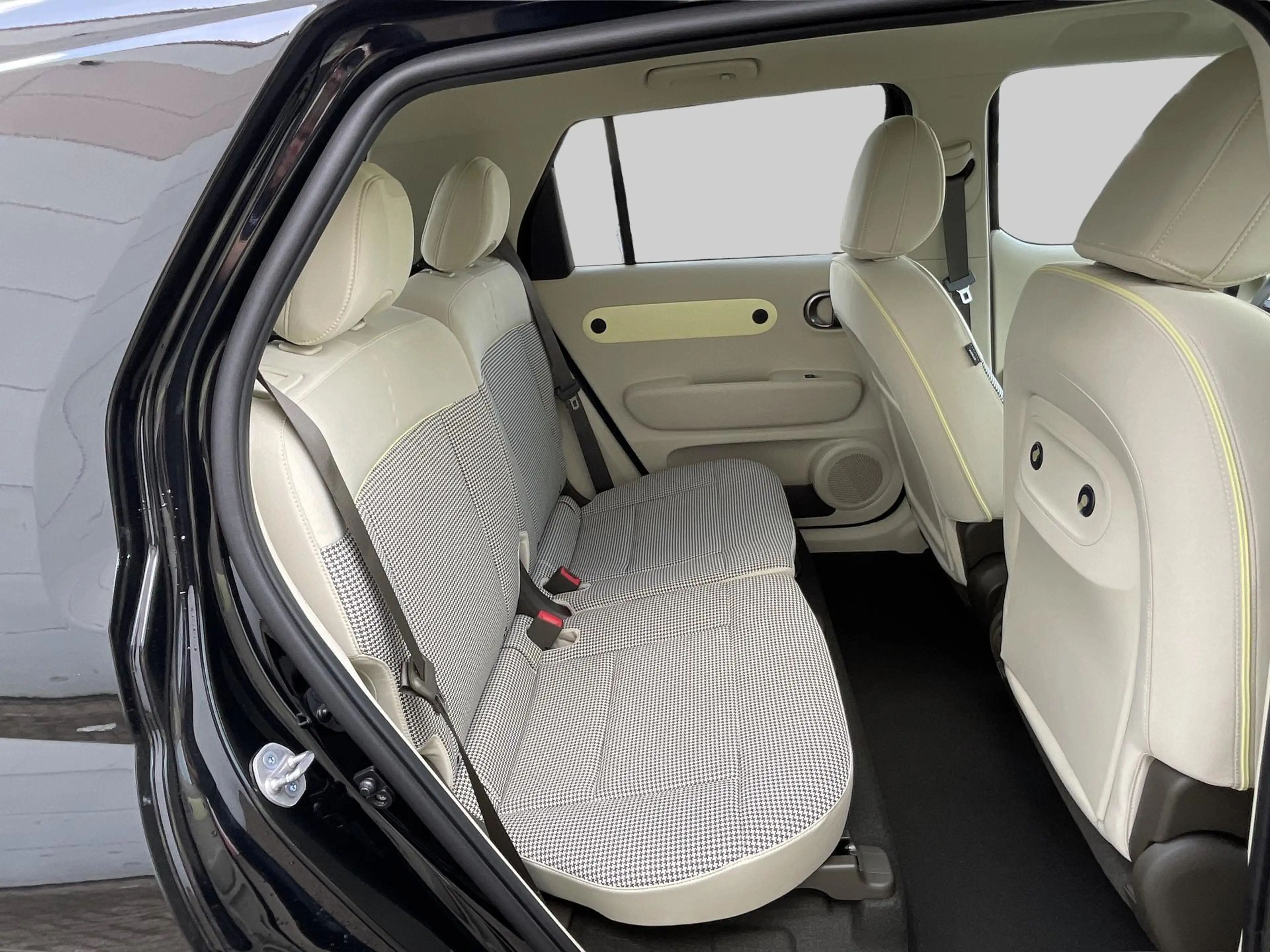Hyundai Inster Pulse Advanced 42 kWh VAN €27.790 VOOR €25.790 — photo 14