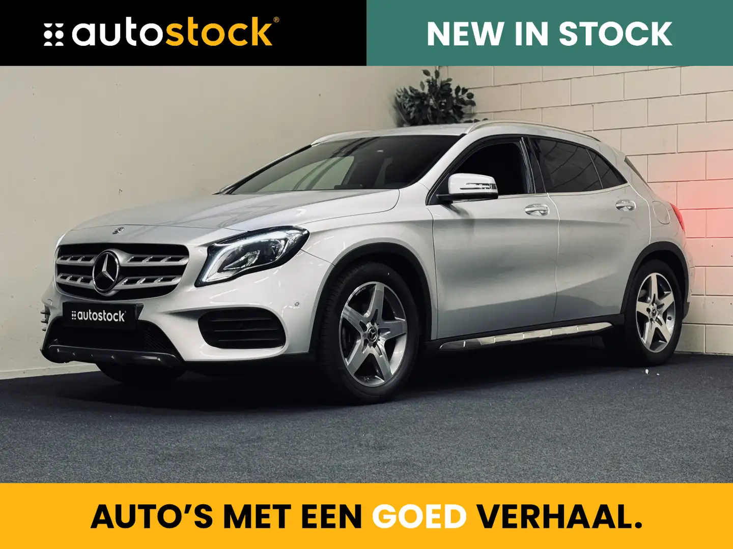 Mercedes-Benz GLA 180 Sport Edition Premium AMG Line | Trekhaak | Camera Gris - 1