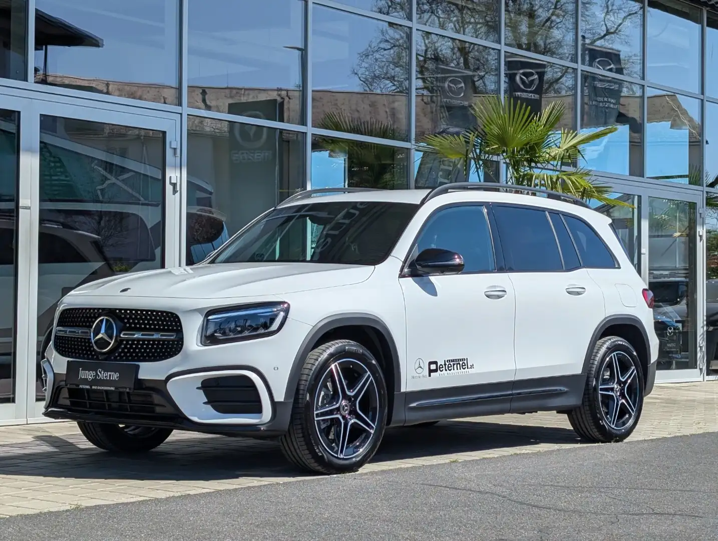 Mercedes-Benz GLB 200 d 4MATIC Österreich-Edition AMG Line AMG Bílá - 2