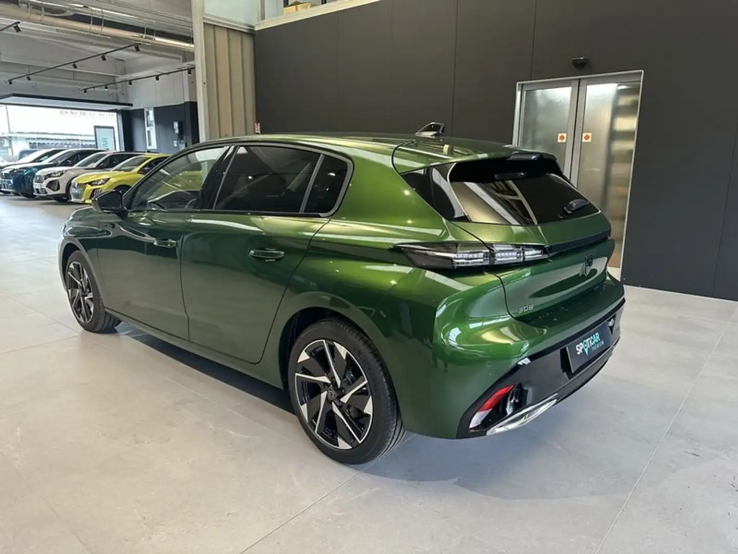 Peugeot 308 308 Hybrid 136 e-DCS6 Allure Verde - 2