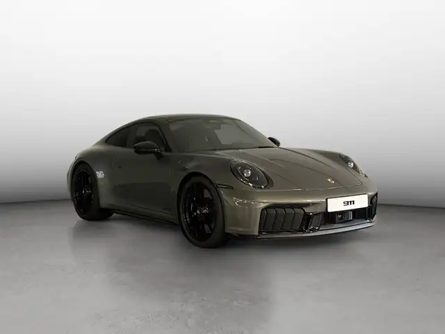 Porsche 911 view 7