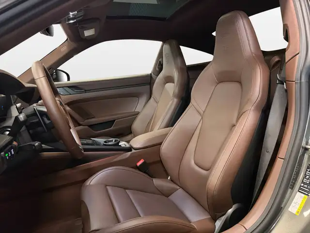 Porsche 911 view 13