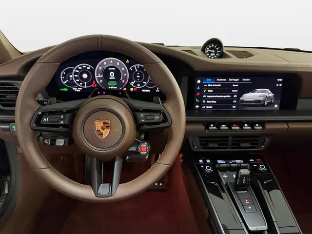 Porsche 911 view 11