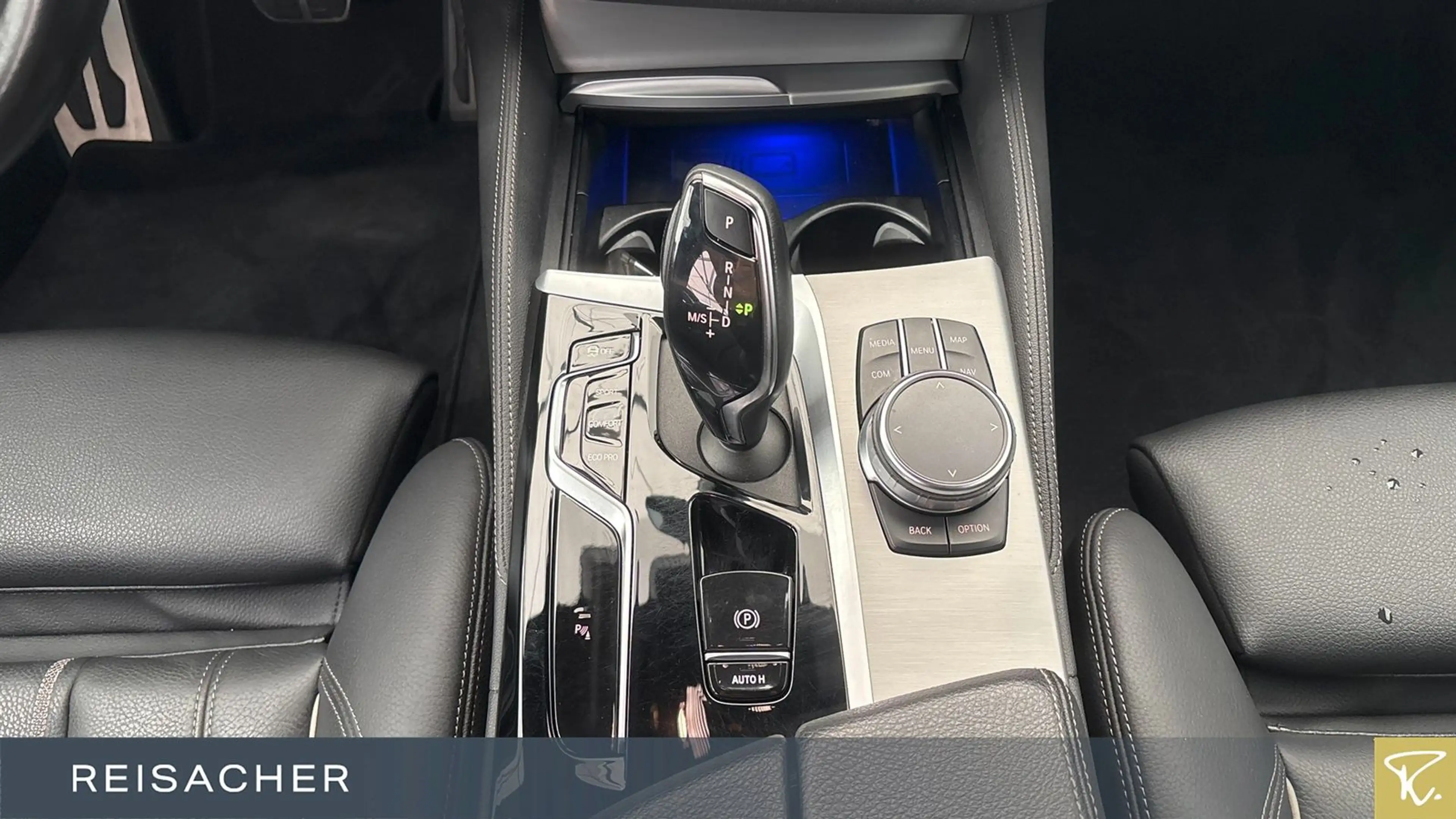 BMW 540 d A xDrive M-Sport AHK LCProf HUD Laser 20"LM — photo 11