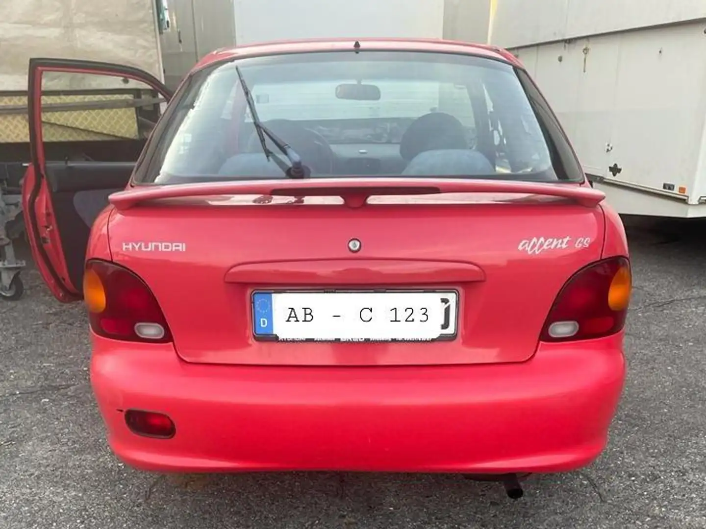 Hyundai ACCENT Accent 1.3i GS Red - 2