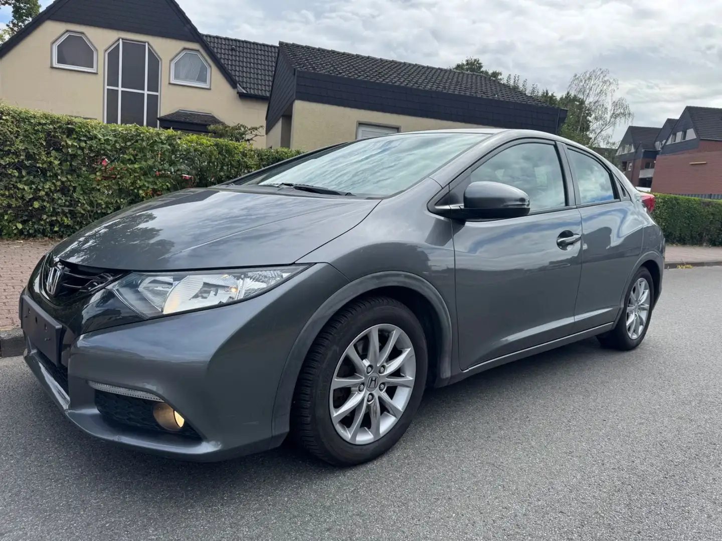 Honda Civic Lim. 5-trg. 1.8 Sport 1Vorbesitzer Grün - 1