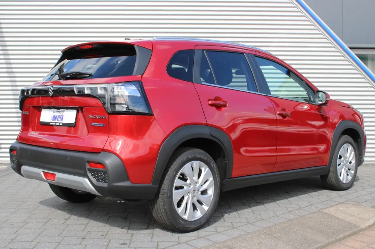 Suzuki S-Cross 2025
