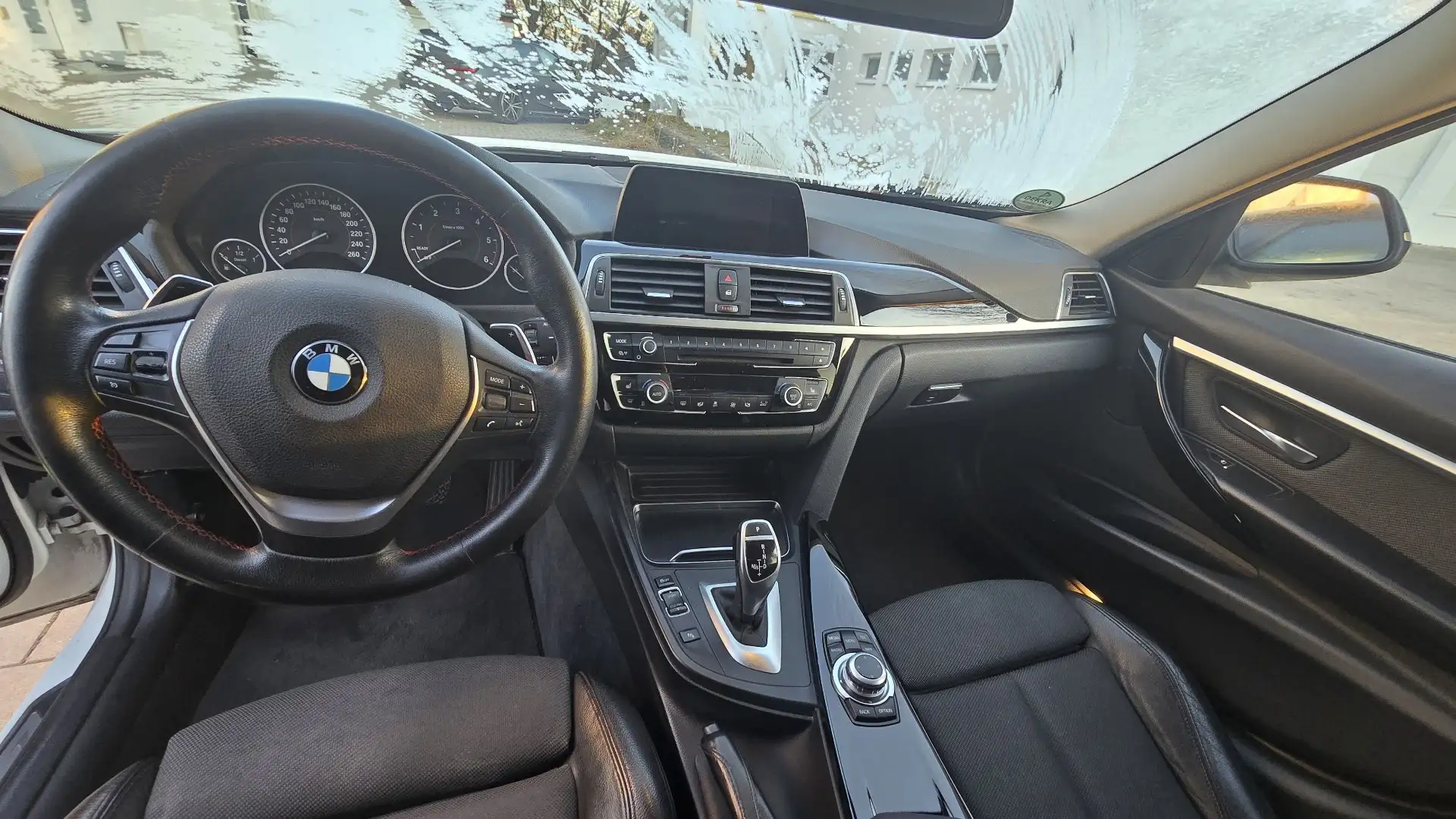 BMW 320 320 d Sport Line Weiß - 2