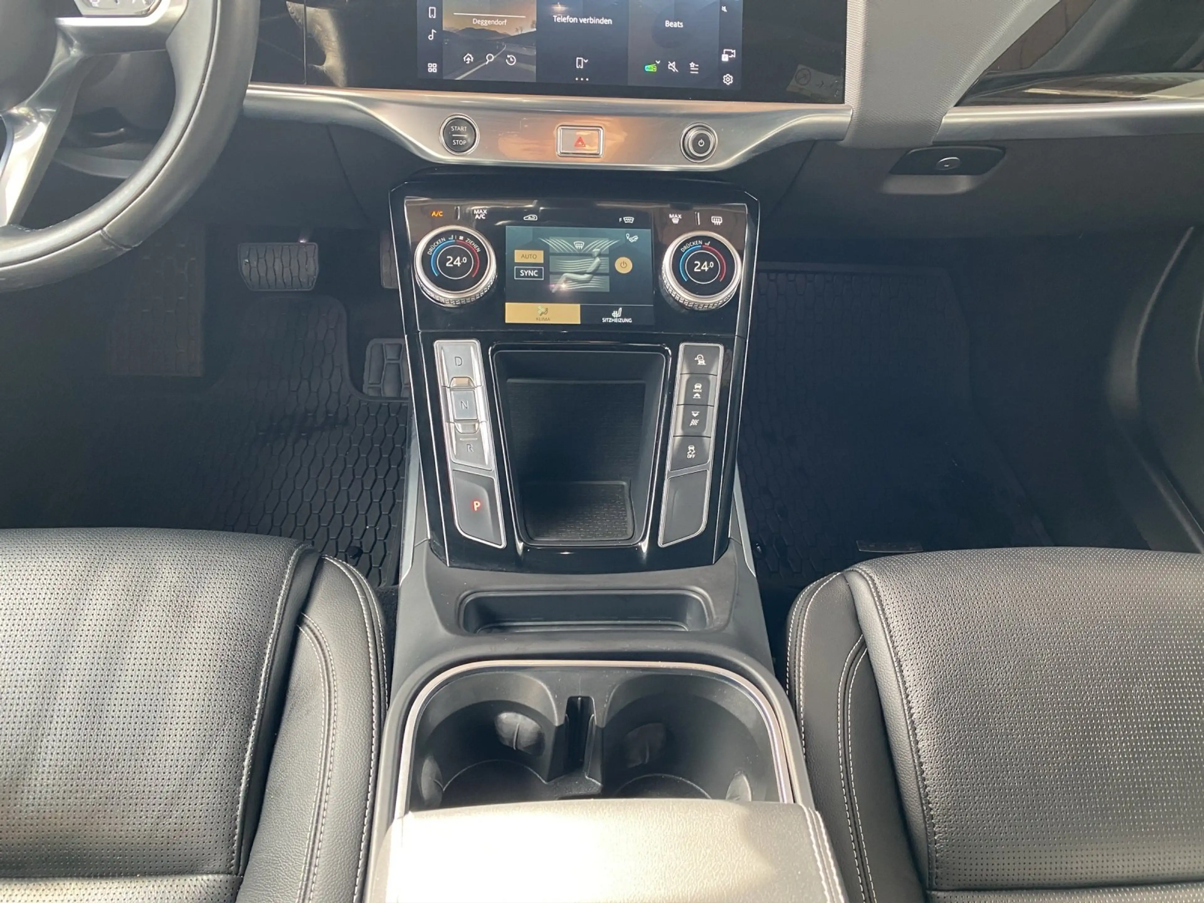 Jaguar I-Pace EV320 SE FLA HUD ParkAss. SpurW SpurH — photo 9