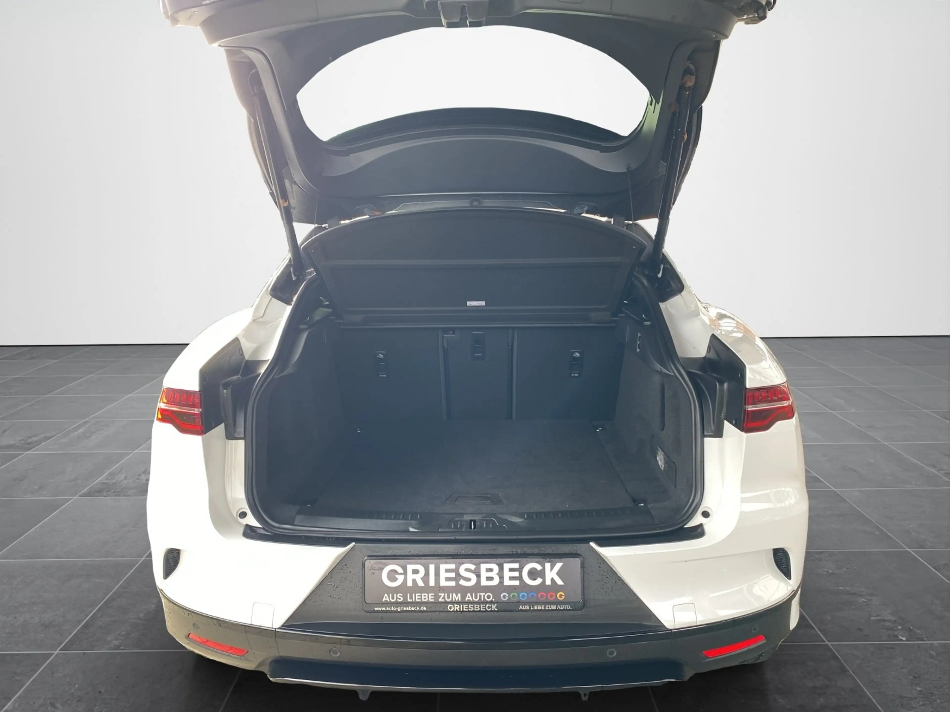 Jaguar I-Pace EV320 SE FLA HUD ParkAss. SpurW SpurH — photo 14