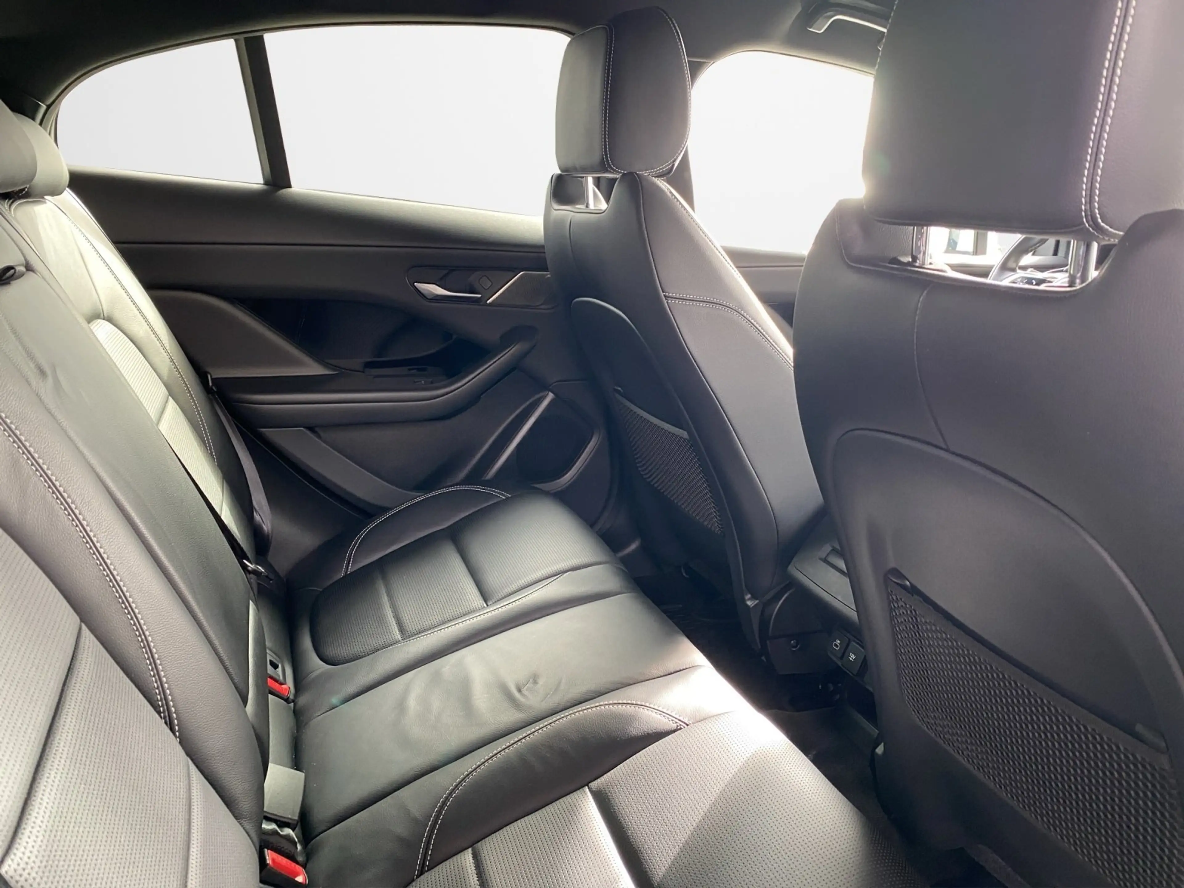 Jaguar I-Pace EV320 SE FLA HUD ParkAss. SpurW SpurH — photo 13