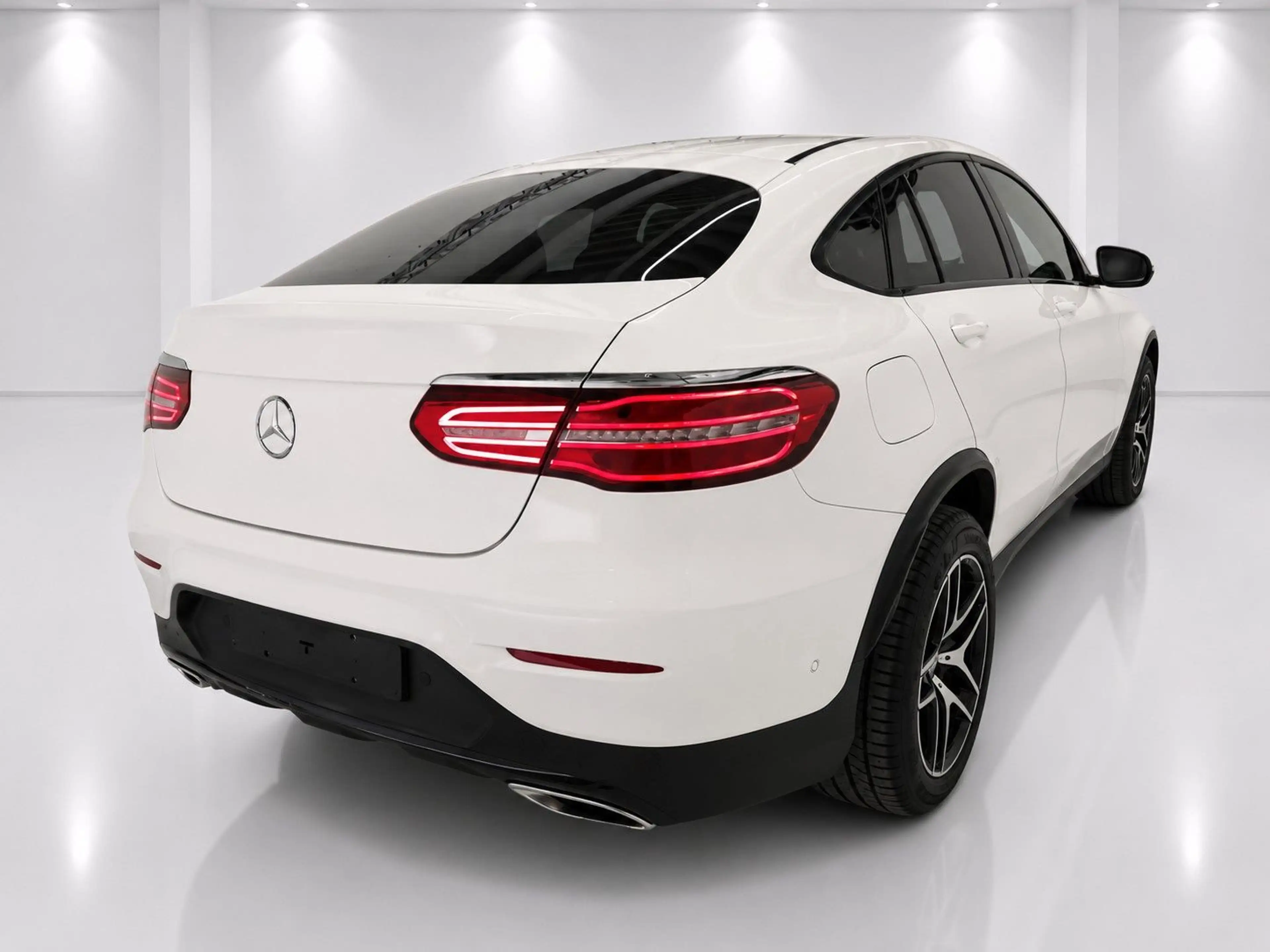 Mercedes-Benz GLC 250 Coupe  4Matic AMG Line — photo 4