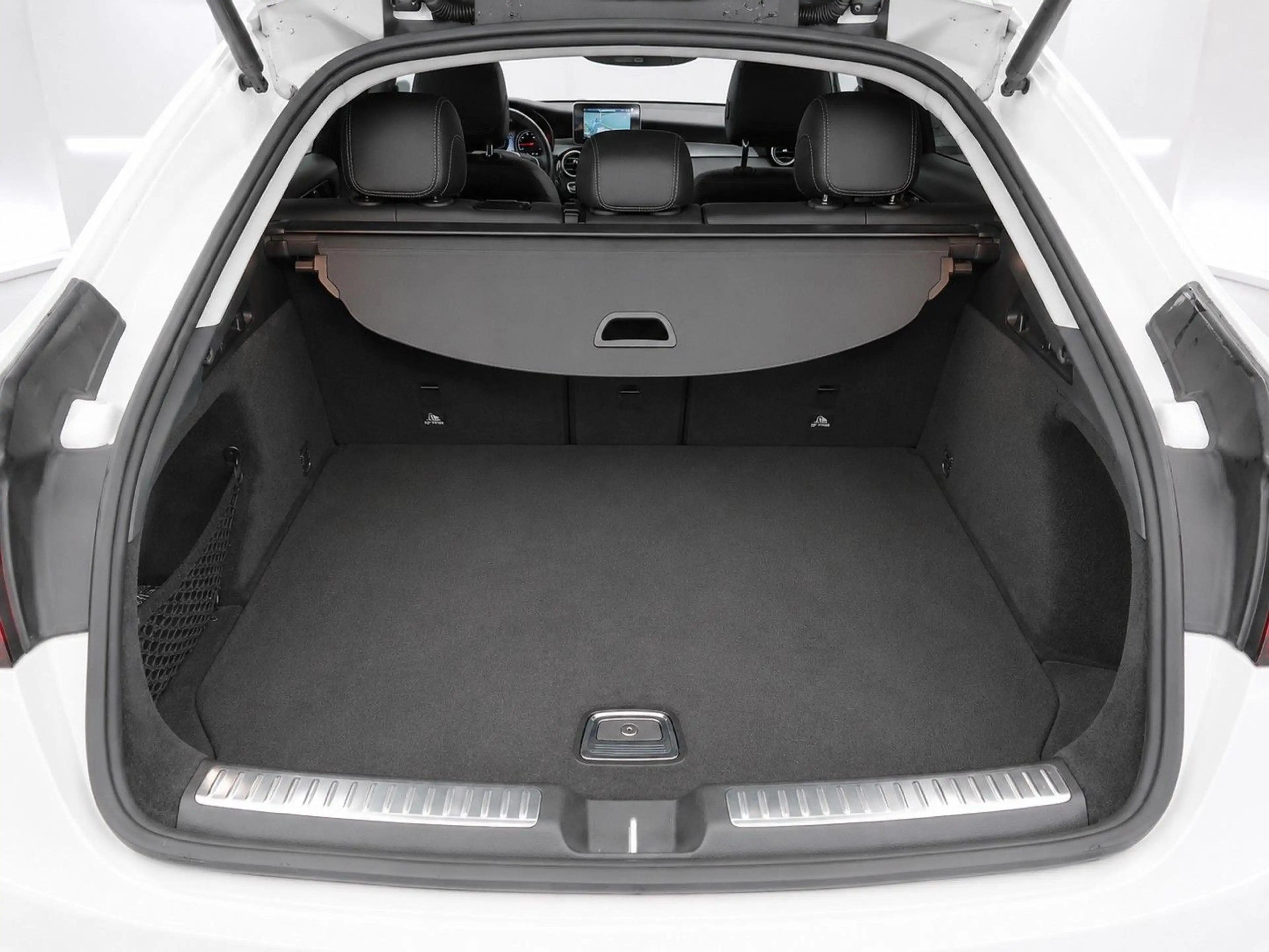 Mercedes-Benz GLC 250 Coupe  4Matic AMG Line — photo 10