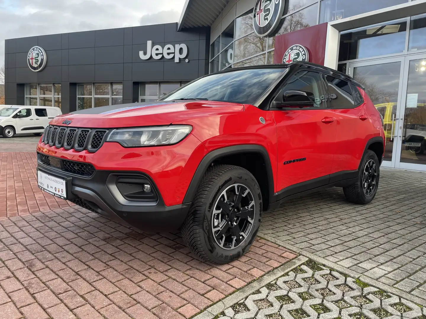 Jeep Compass 4xe Trailhawk Plug-In Hybrid 4WD Rot - 2