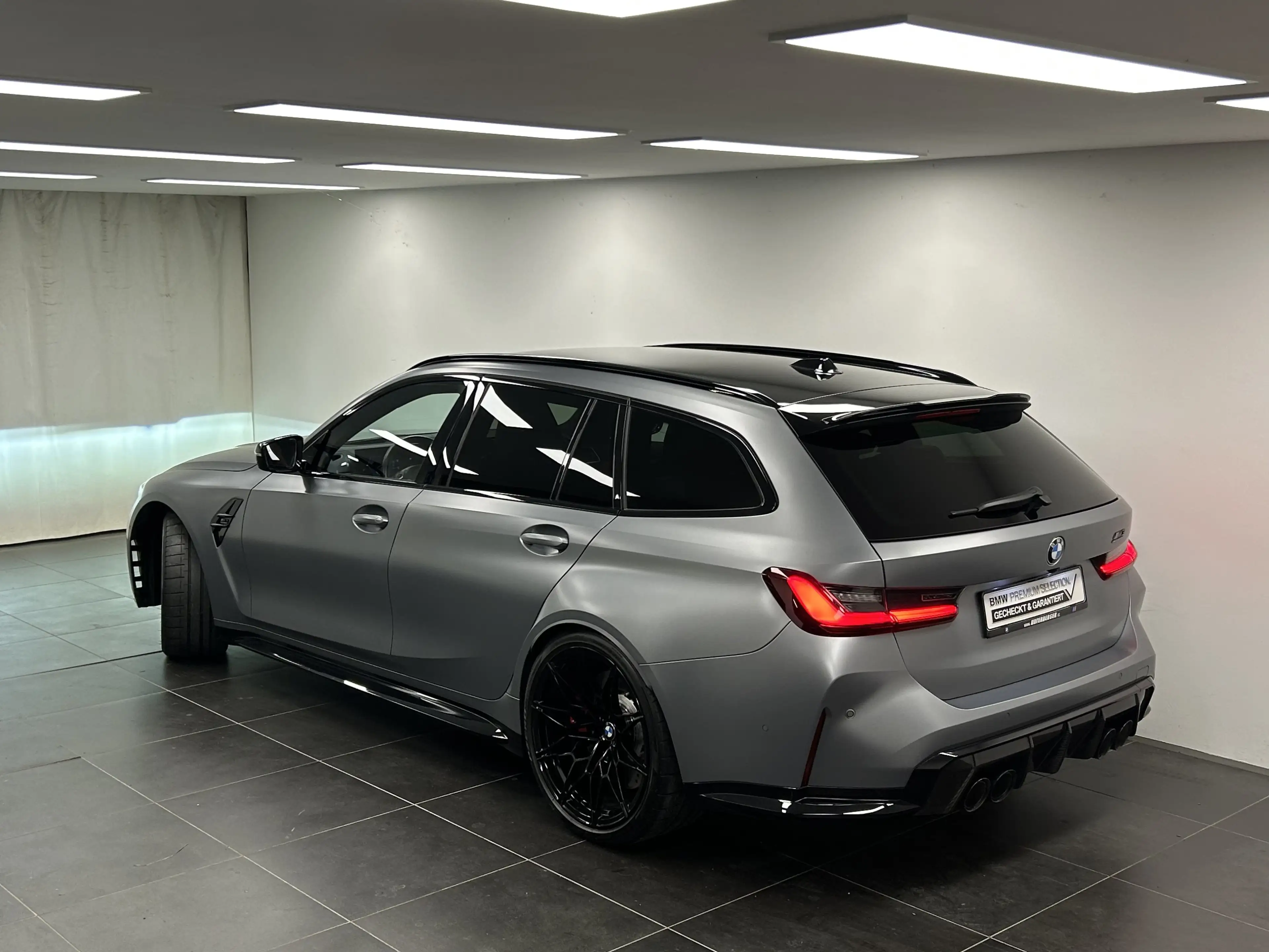BMW M3 Competition M xDrive Touring — photo 3