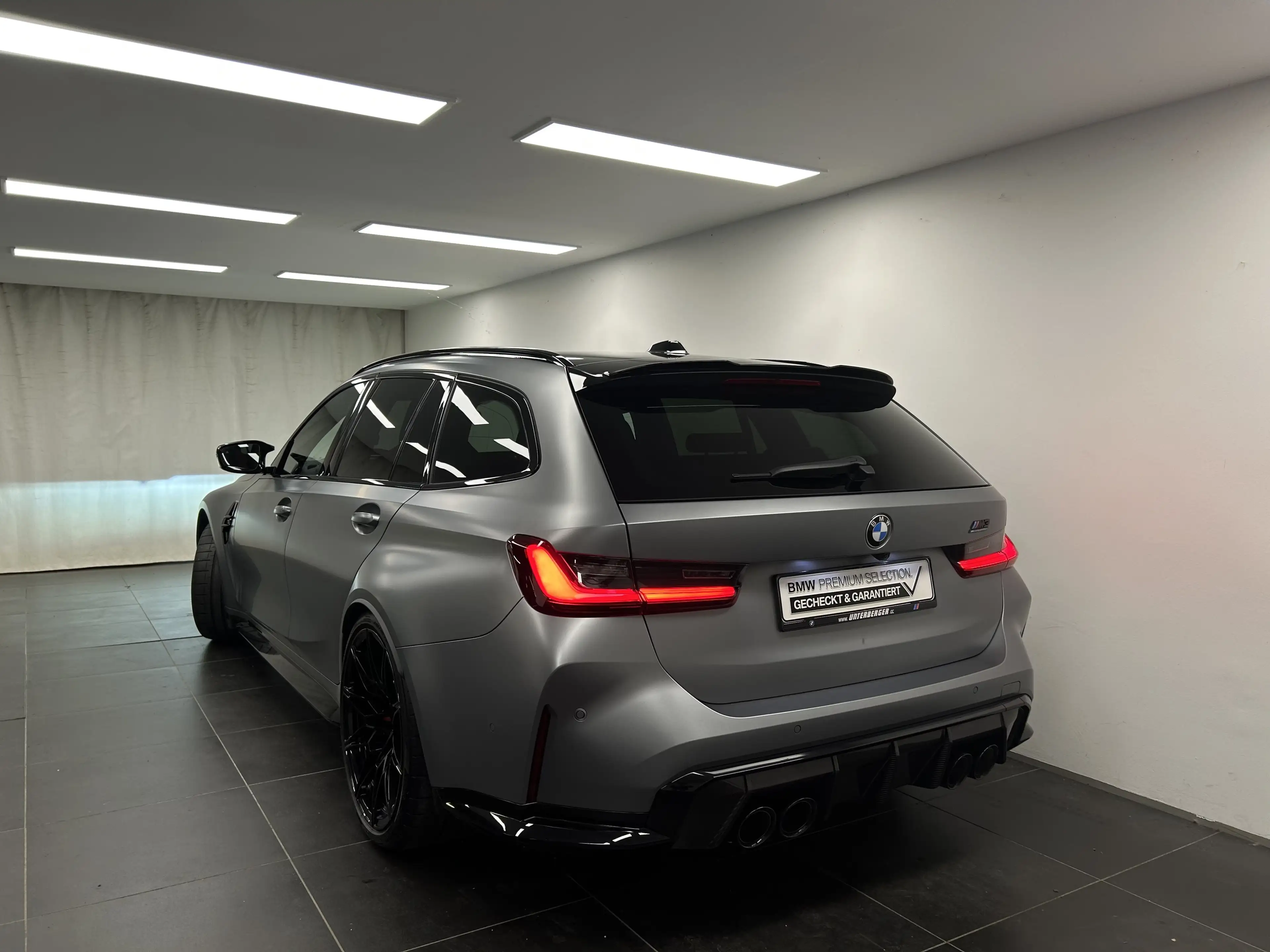 BMW M3 Competition M xDrive Touring — photo 10