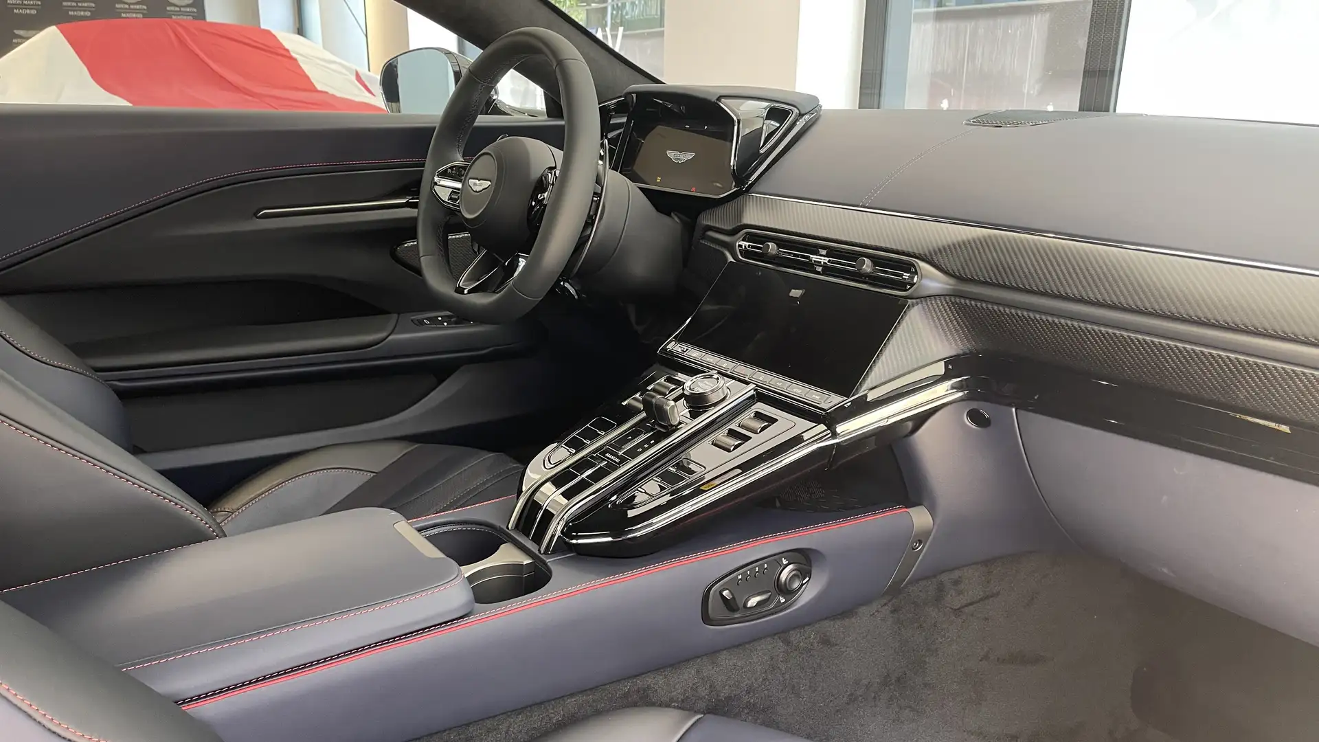 Aston Martin Vantage 4.0 V8 Auto - 2
