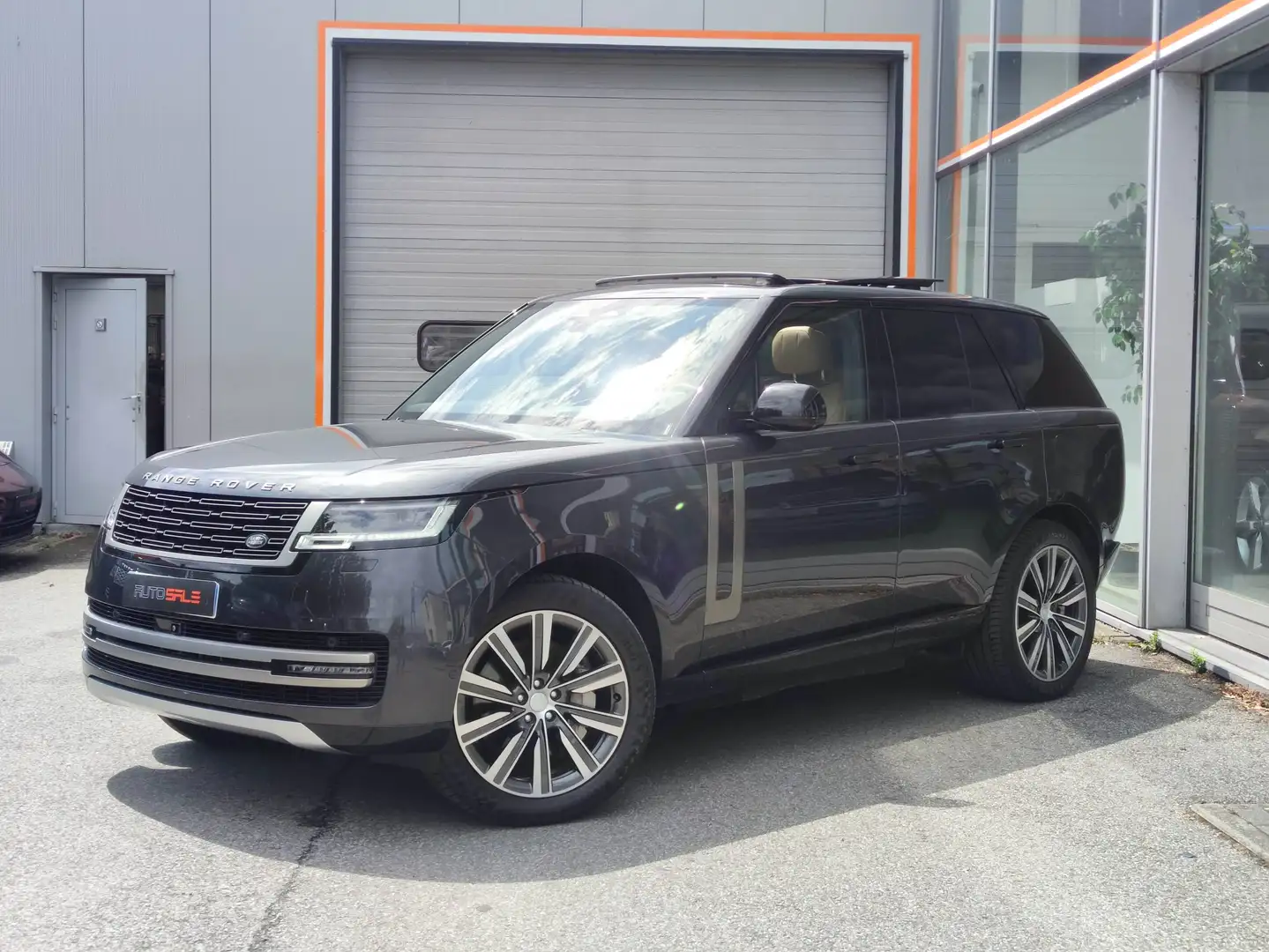 Land Rover Range Rover P510e HSE Panorama/AHK/4WS/HUD Grijs - 1