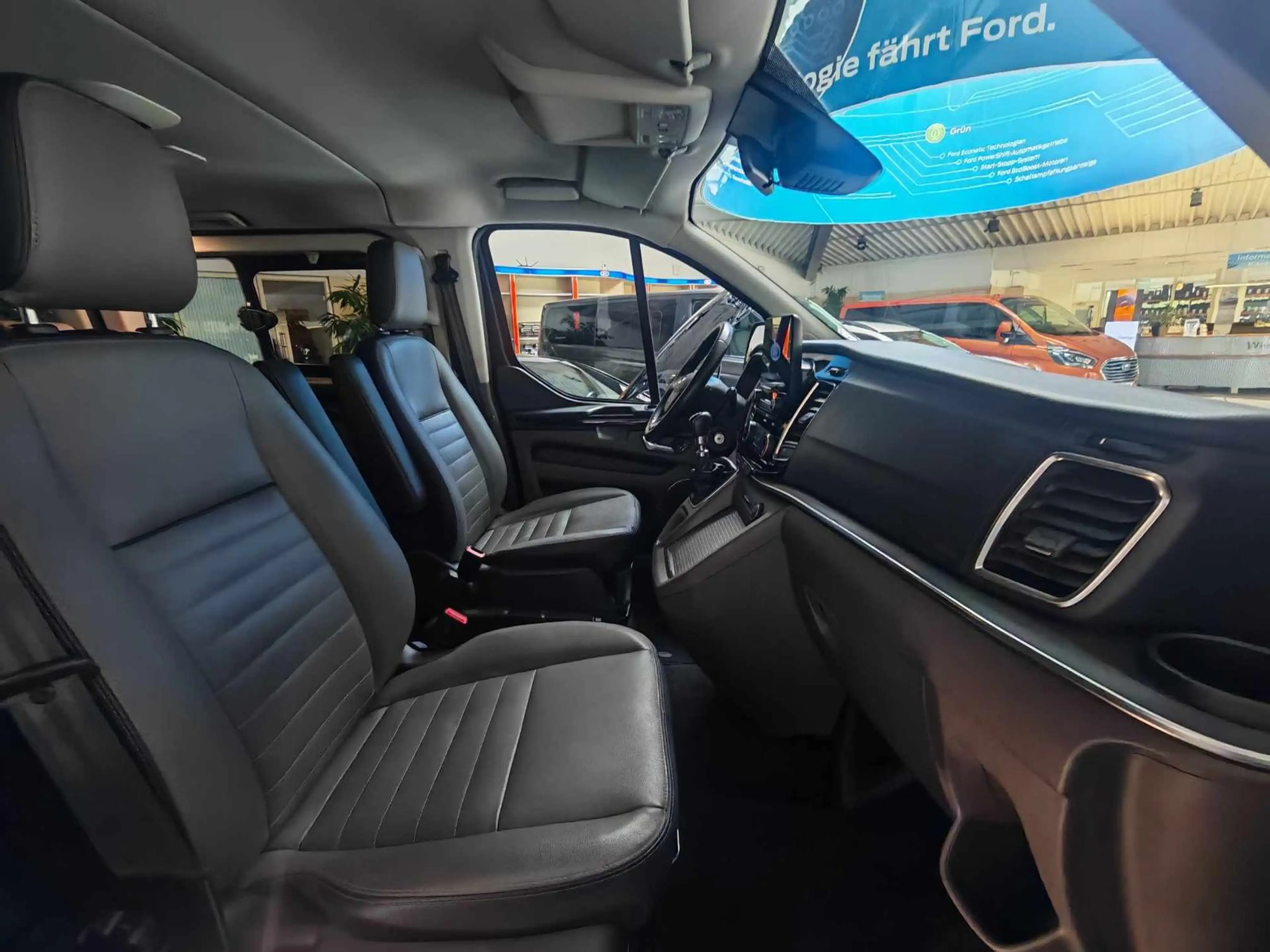 Ford Tourneo Custom TiTANiUM X L2 VOLL Sthz LEDER XENON KAMERA iACC AH — photo 8