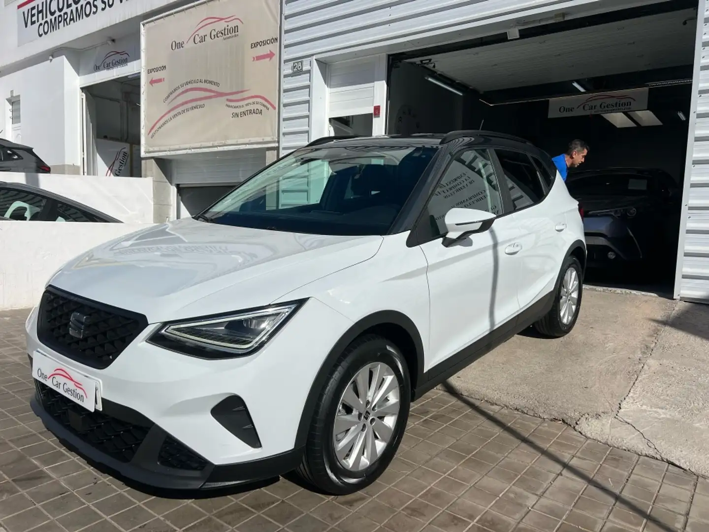SEAT Arona 1.0 TSI S&S FR DSG7 XM 110 Blanco - 1