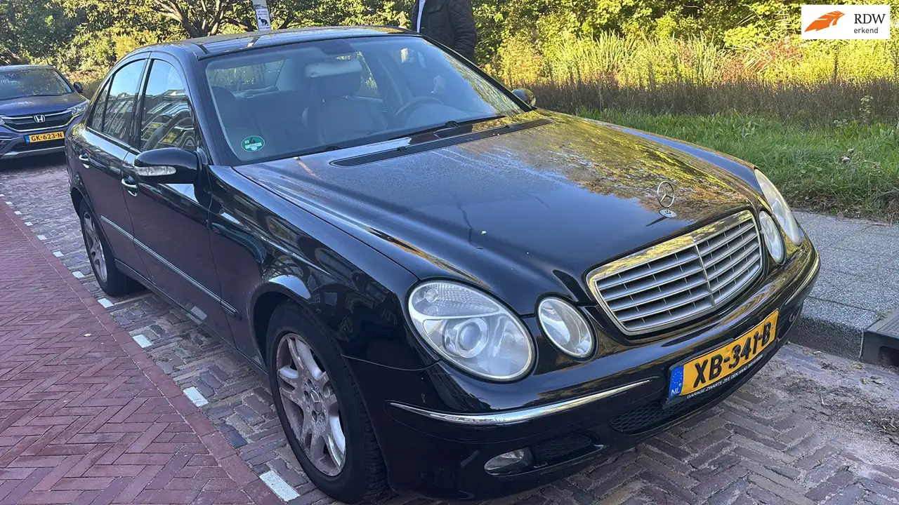 Mercedes-Benz E 220