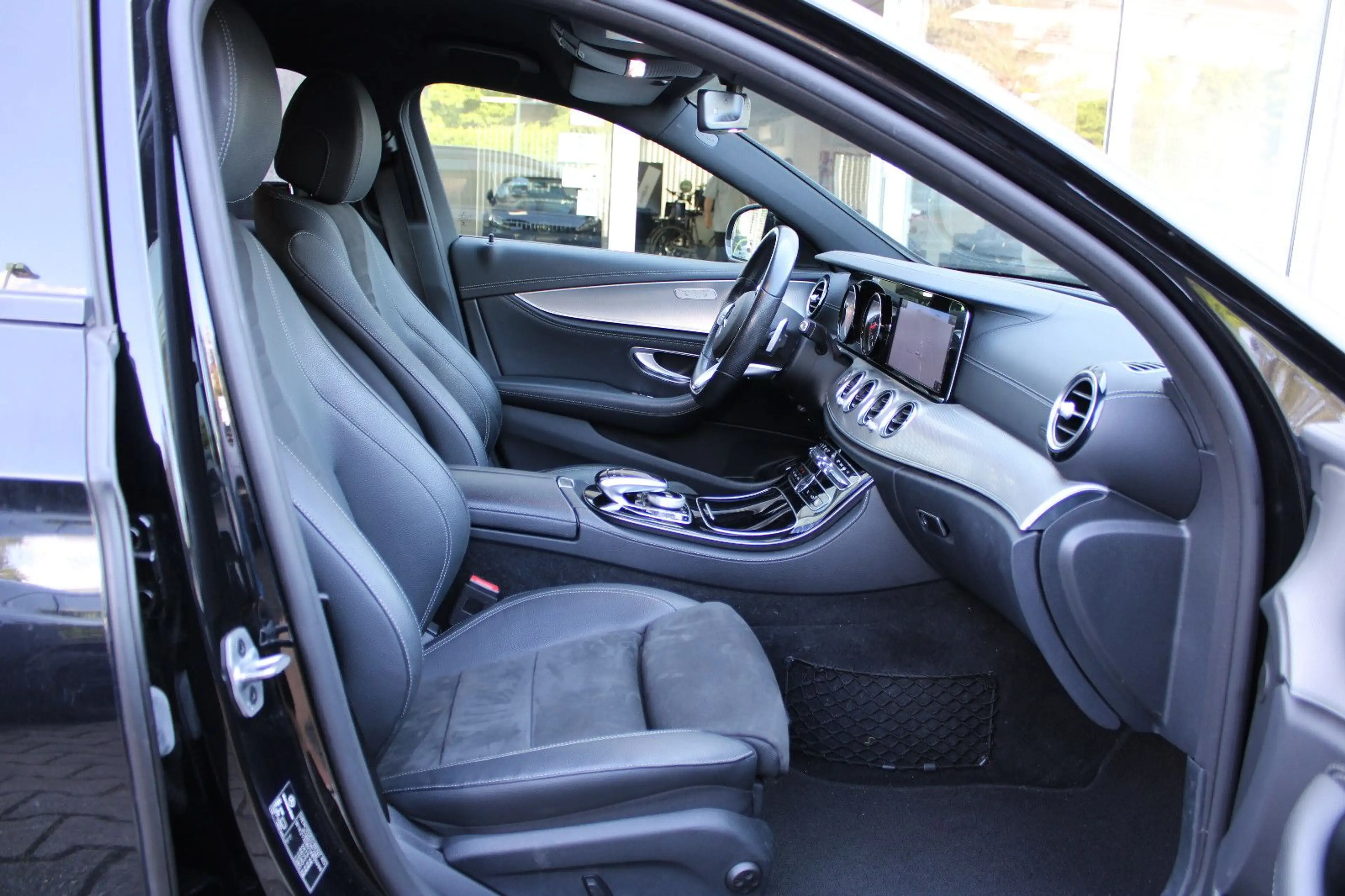 Mercedes-Benz E 200 T/AMG/Night/Klima/Navi/Kamera/Sitzhzg/AHK — photo 14