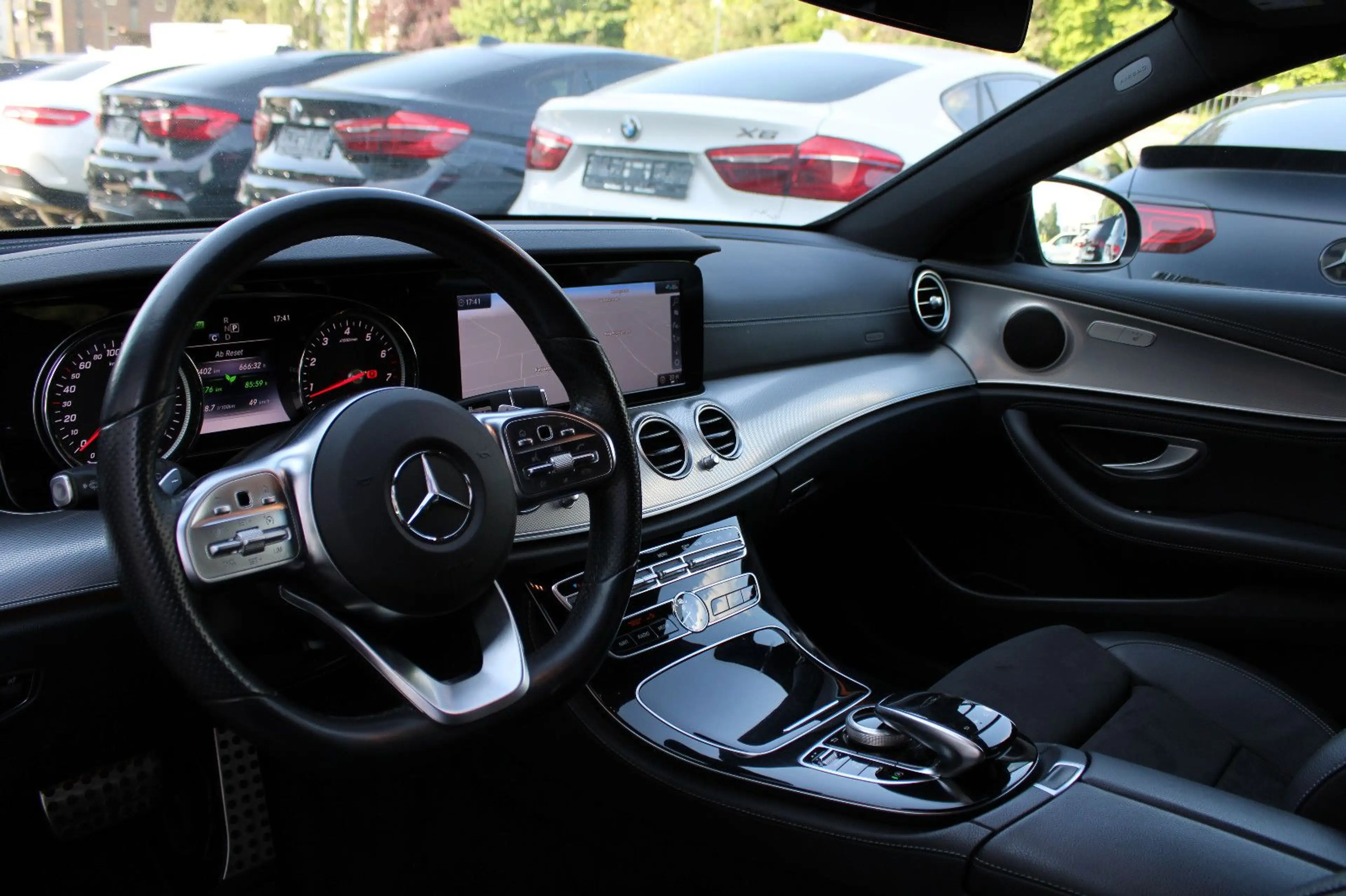 Mercedes-Benz E 200 T/AMG/Night/Klima/Navi/Kamera/Sitzhzg/AHK — photo 12