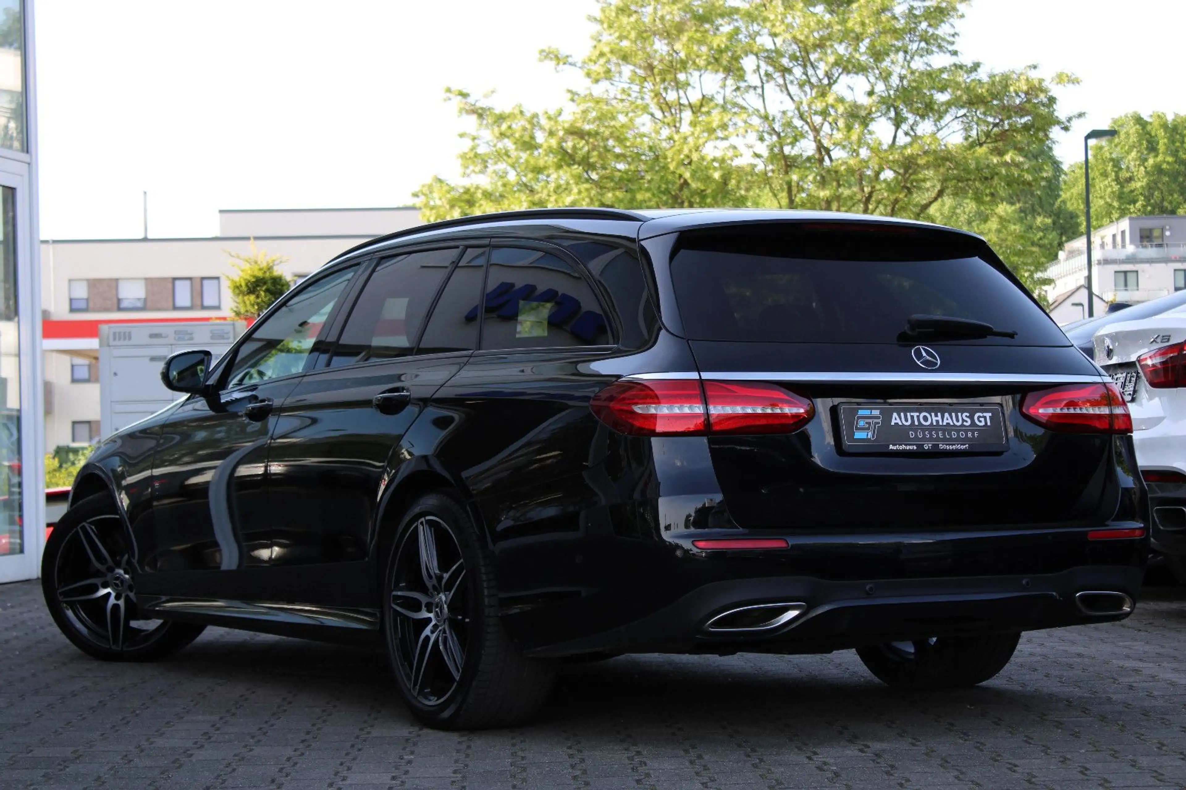 Mercedes-Benz E 200 T/AMG/Night/Klima/Navi/Kamera/Sitzhzg/AHK — photo 2