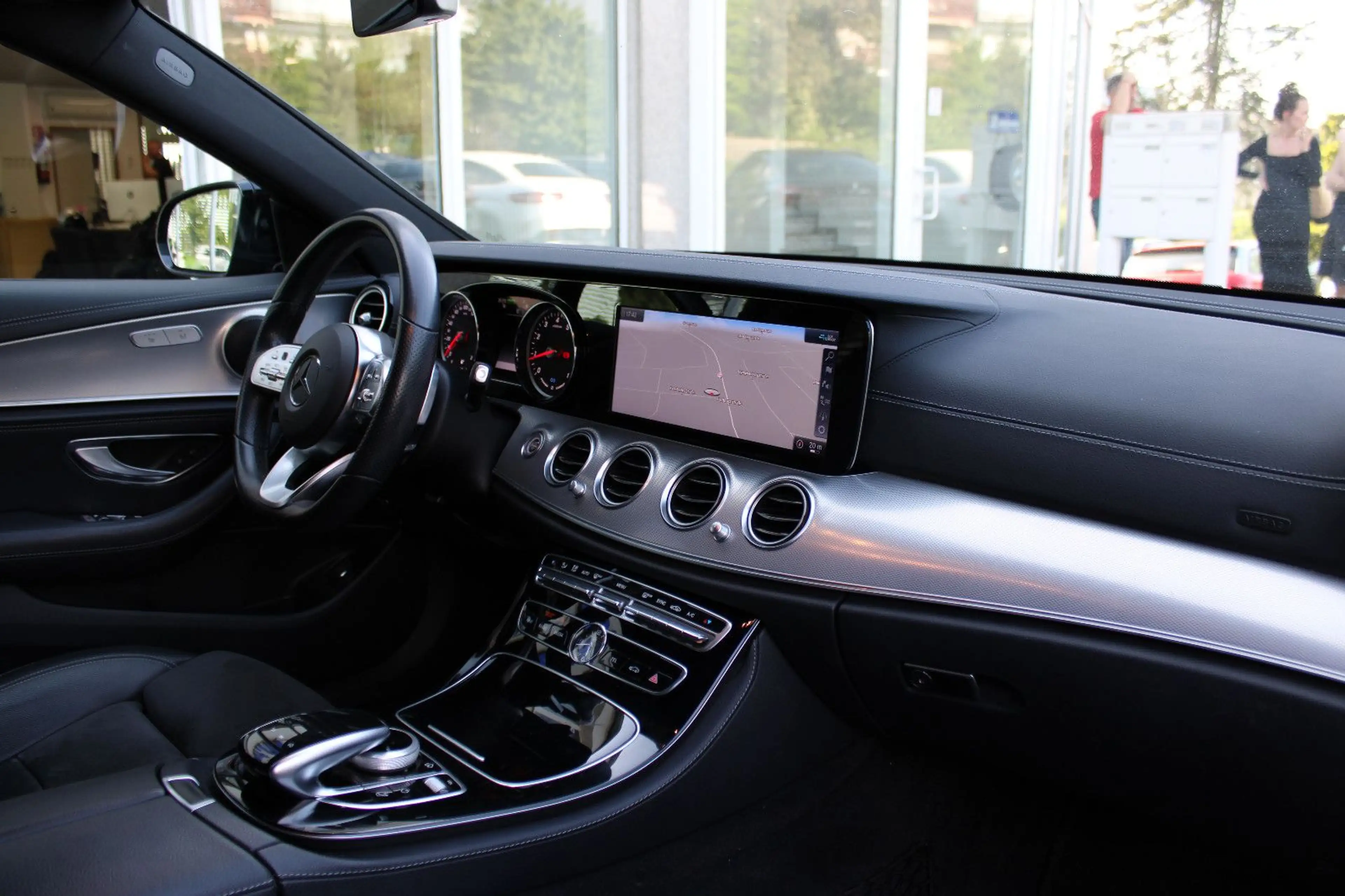 Mercedes-Benz E 200 T/AMG/Night/Klima/Navi/Kamera/Sitzhzg/AHK — photo 13
