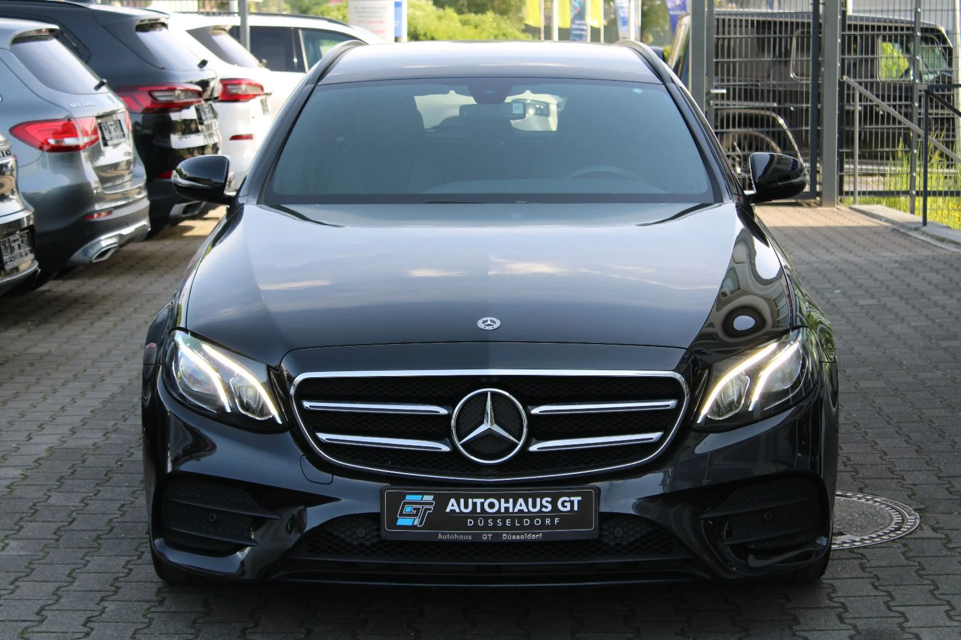 Mercedes-Benz E 200 T/AMG/Night/Klima/Navi/Kamera/Sitzhzg/AHK — photo 5