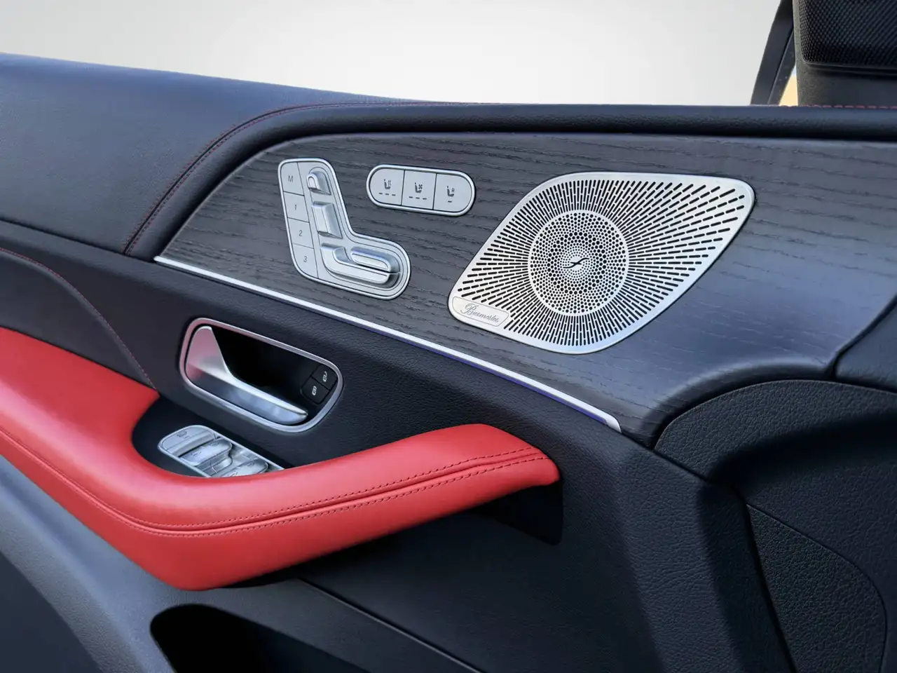 Mercedes-Benz GLE снимка Mercedes-Benz GLE