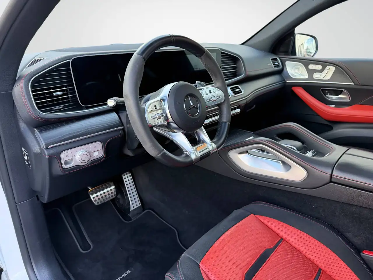 Mercedes-Benz GLE снимка Mercedes-Benz GLE
