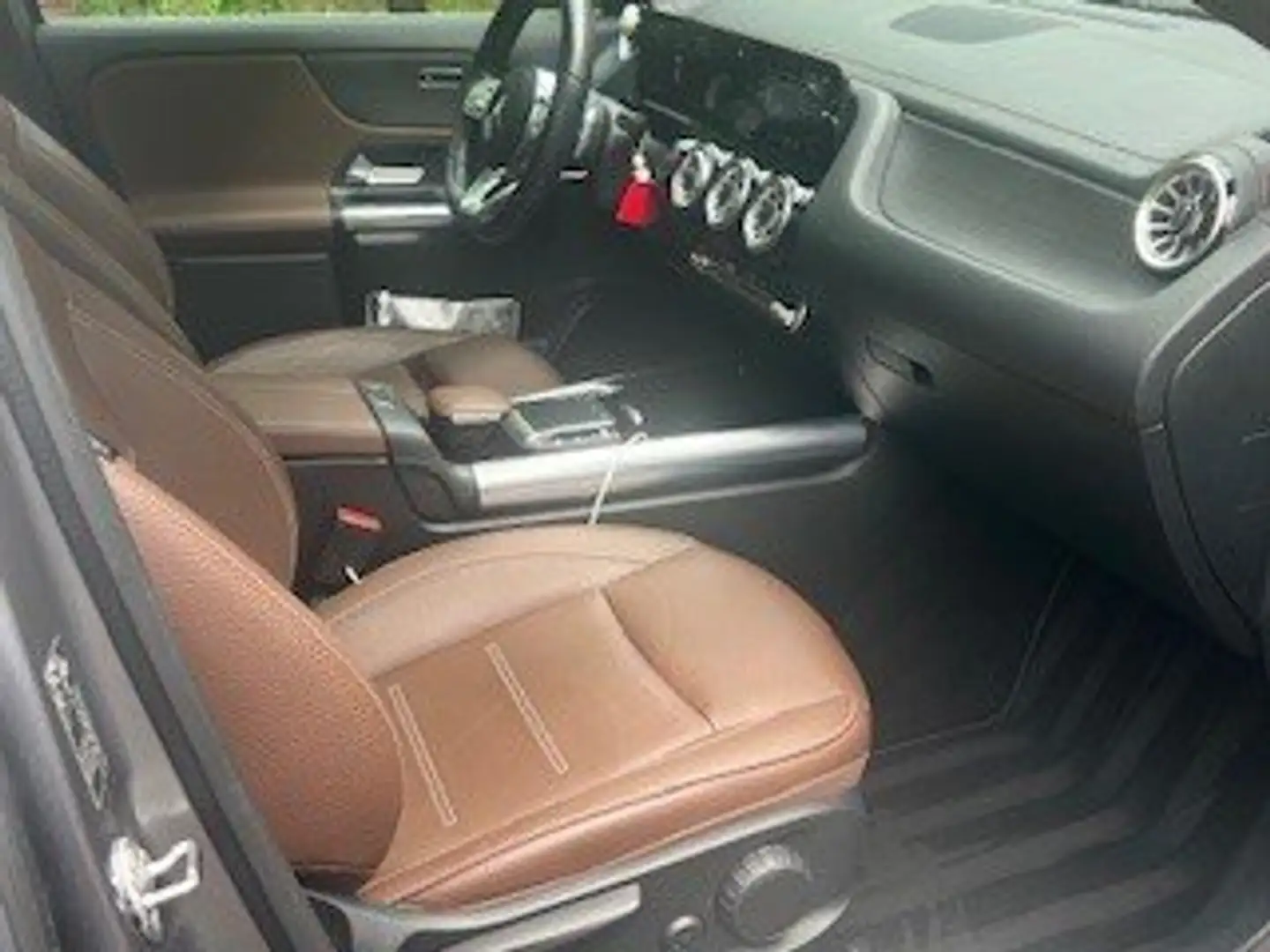 Mercedes-Benz GLA 200 GLA 200 7G-DCT AMG Line Bronze - 1
