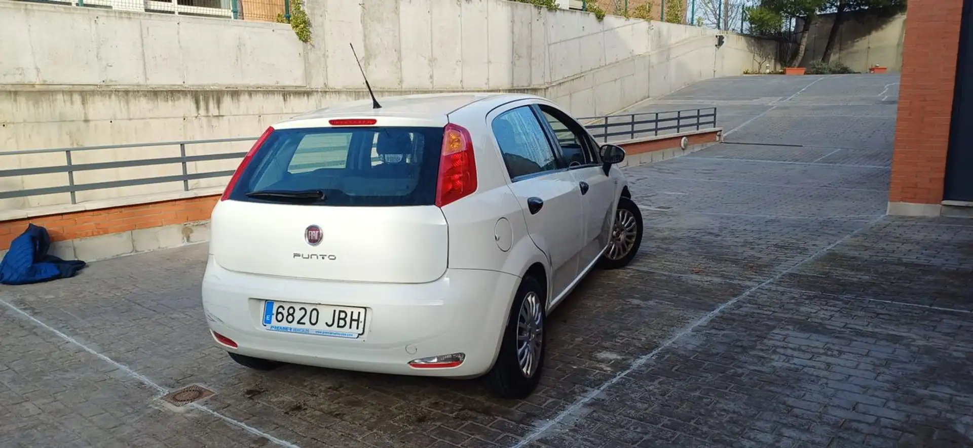 Fiat Punto 1.3Mjt Pop E5+ Wit - 2