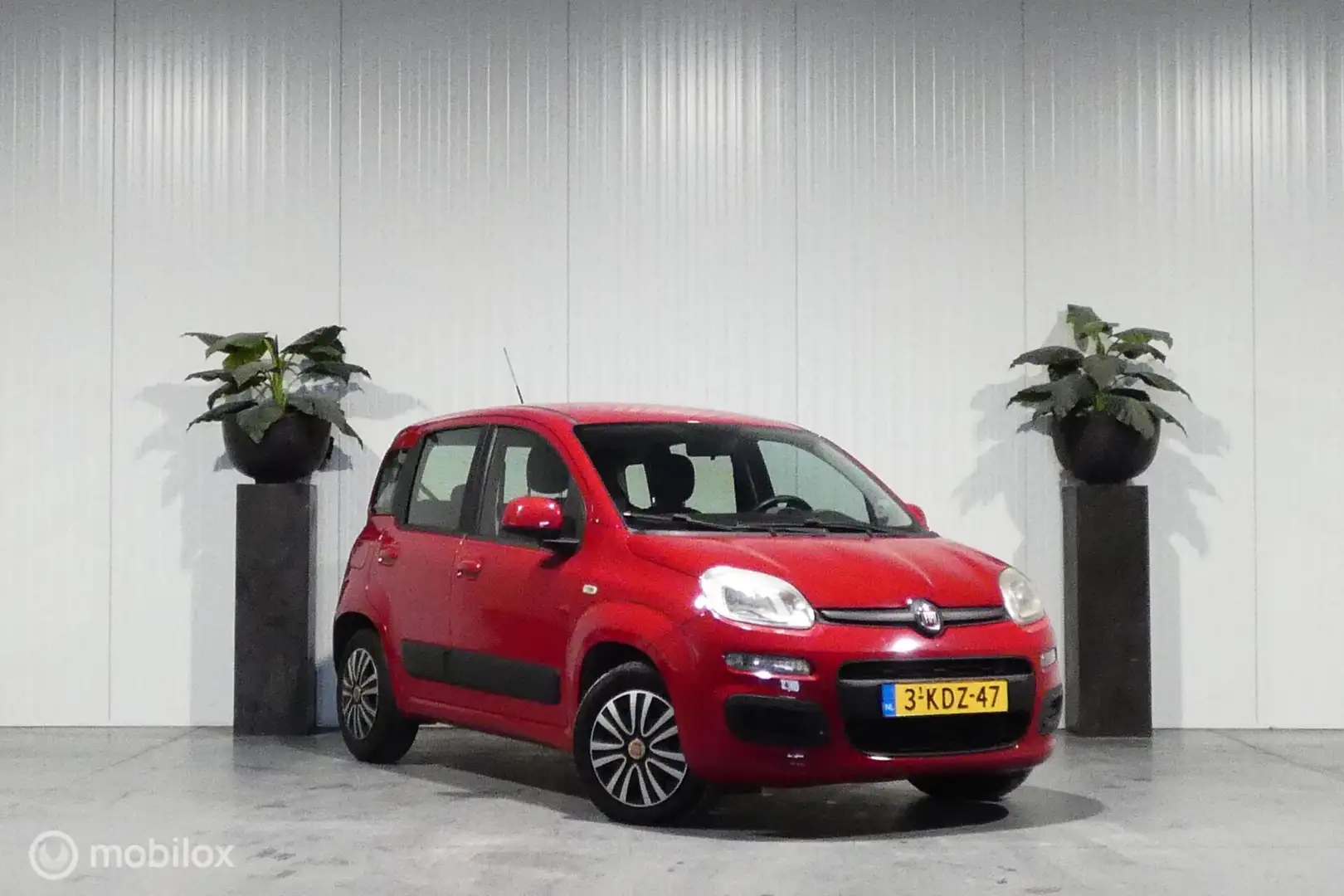 Fiat Panda 0.9 TwinAir Lounge Rojo - 2