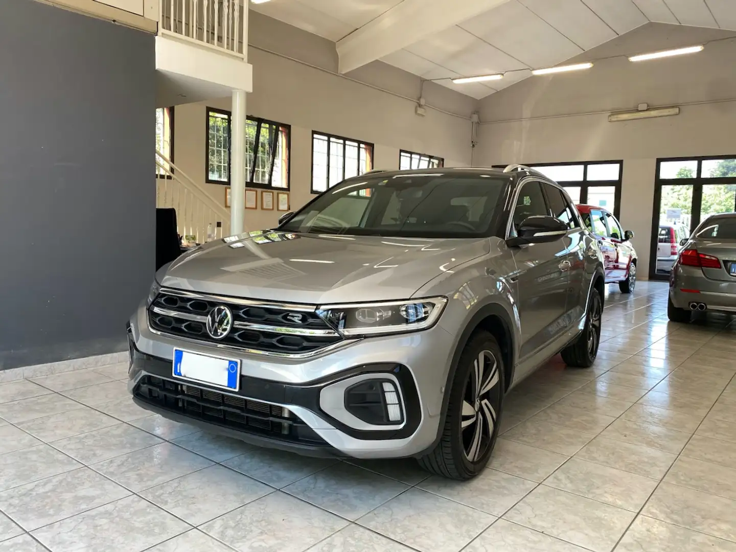 Volkswagen T-Roc T-Roc 2.0 tdi R-Line 150cv dsg Grigio - 1