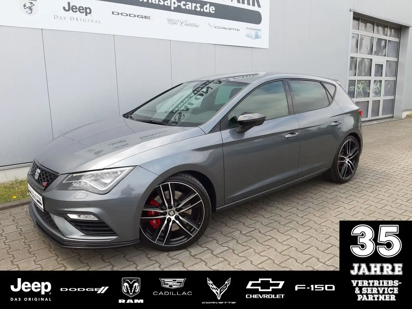 SEAT Leon Cupra ST300 5-Türer Grey - 1