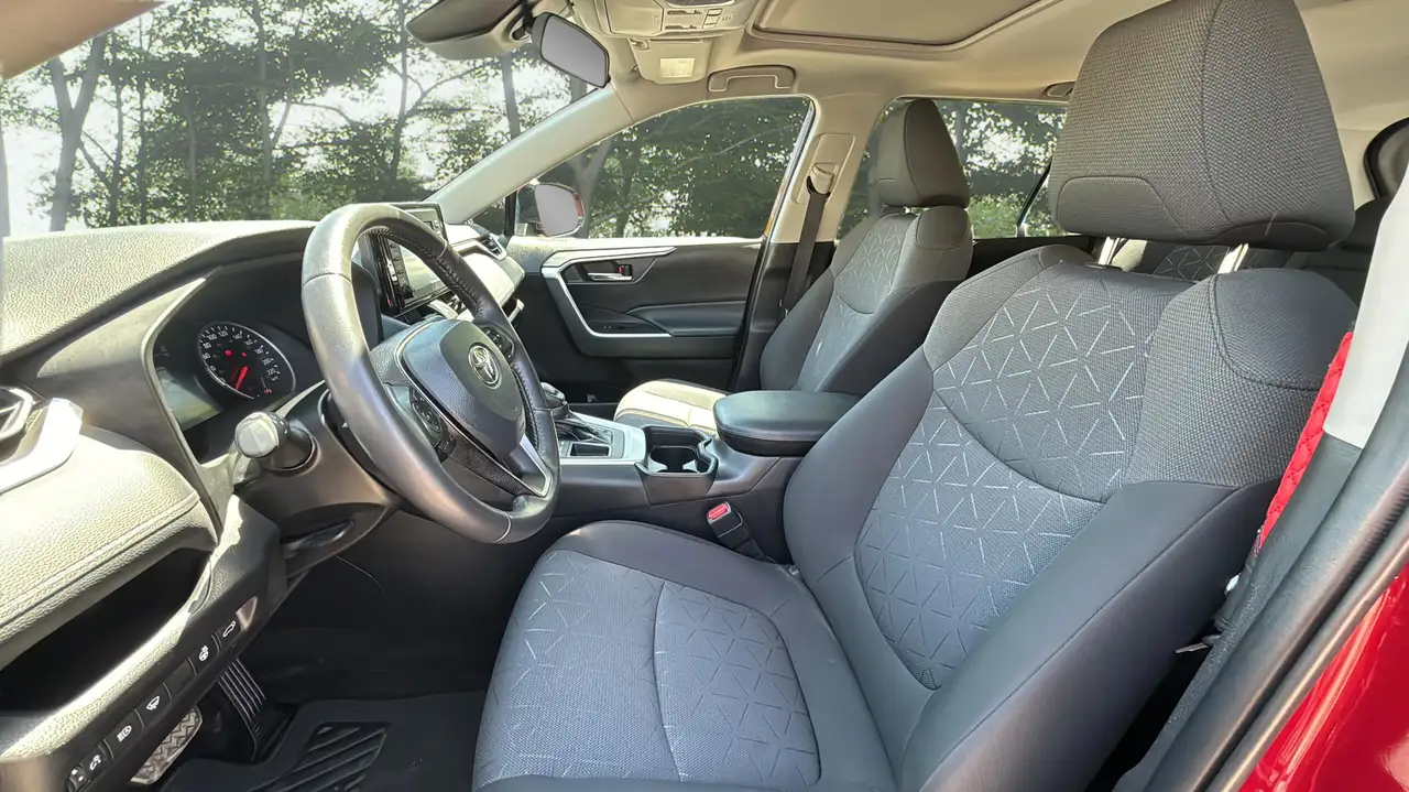 Toyota RAV 4 снимка Toyota RAV 4