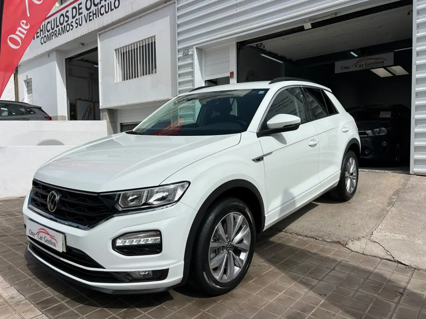 Volkswagen T-Roc 1.0 TSI Advance R-line 81kW Blanco - 1