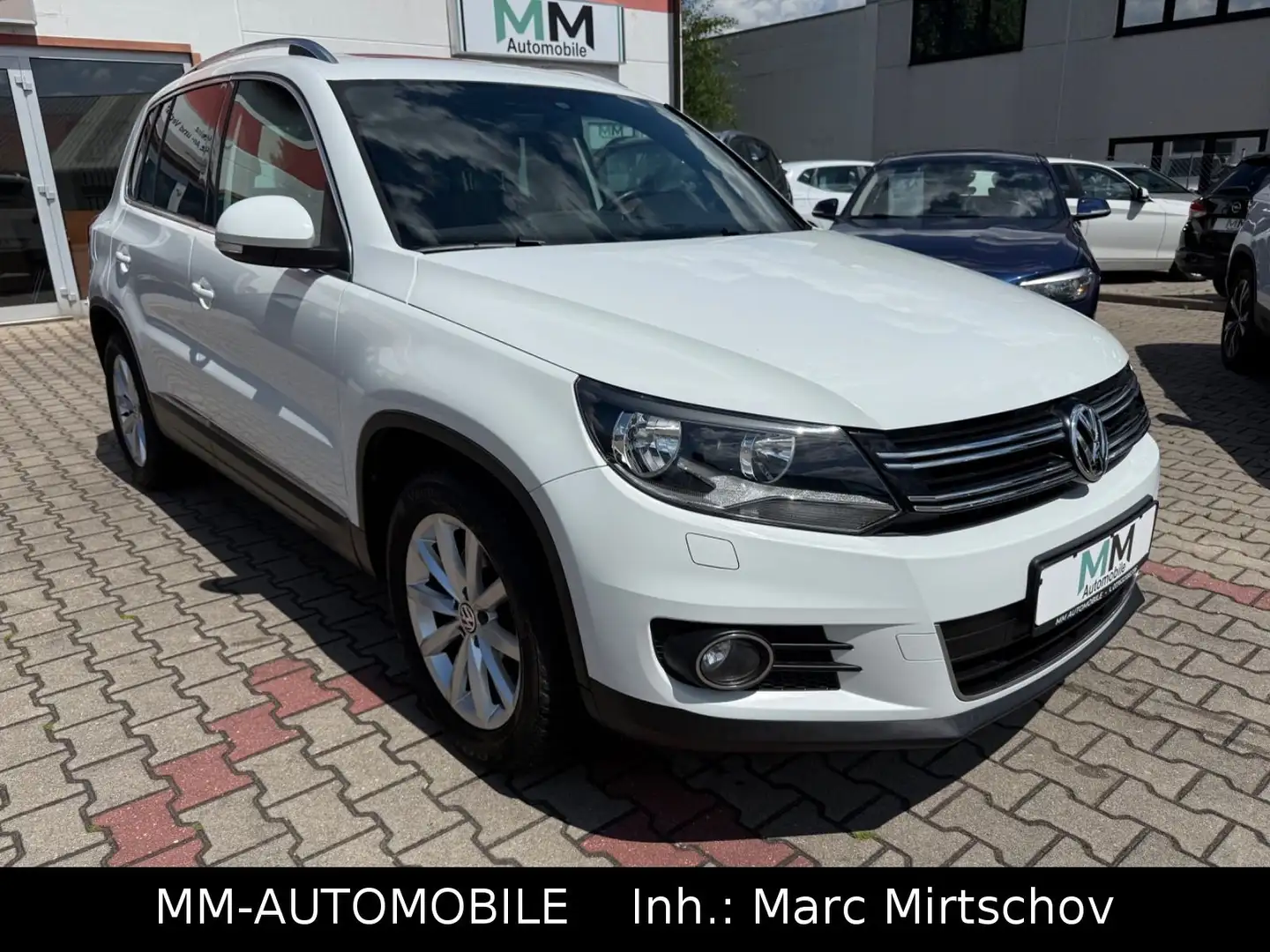 Volkswagen Tiguan Lounge Sport&Style-NAVI-KAM-STANDH-PANO Weiß - 1