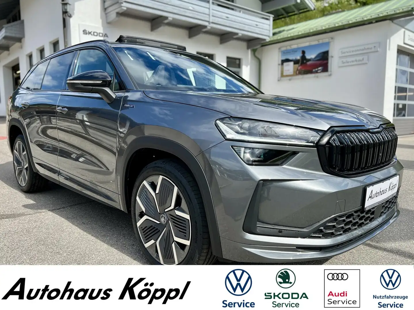 Skoda Kodiaq 2.0 TDI DSG 4x4 Sportline Pano AHK Matrix Grijs - 1